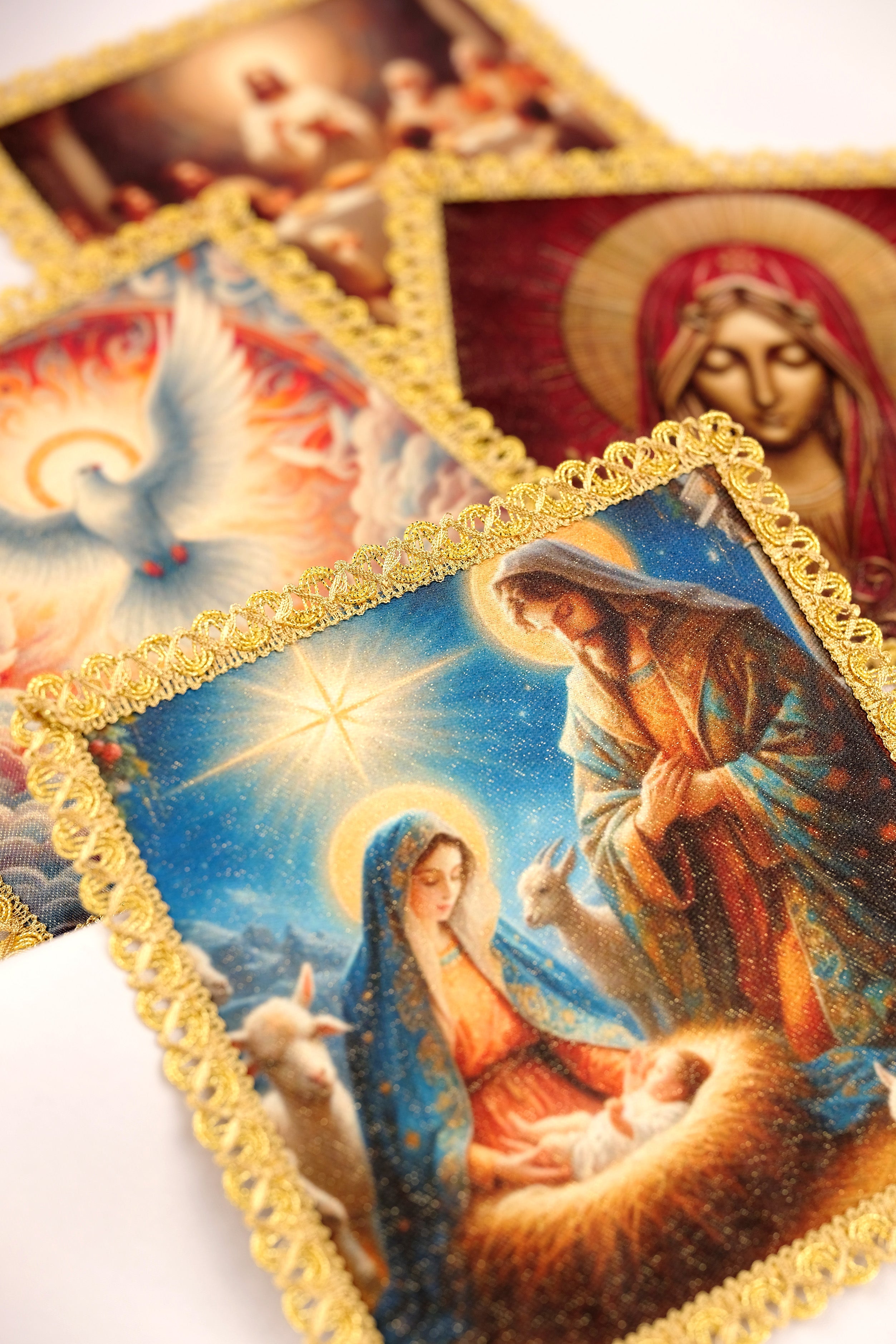 Juego de cuatro estacas para diversas celebraciones litúrgicas