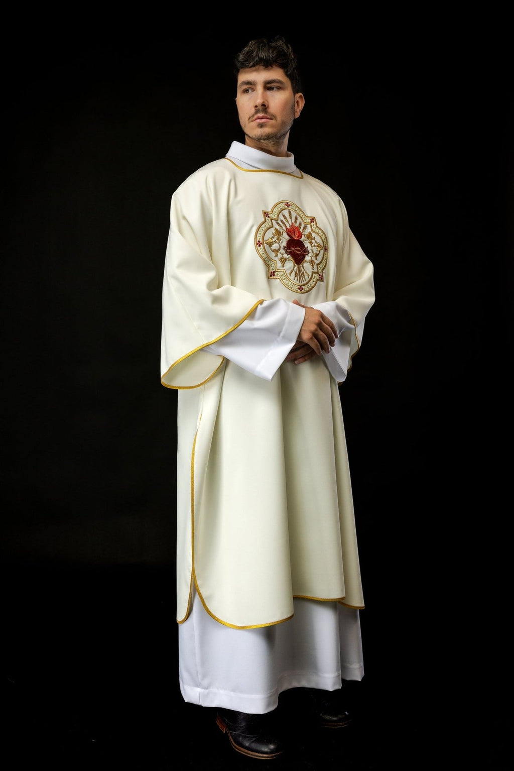 Dalmatyka z motywem Serca Pana Jezusa i Kielicha eucharystycznego