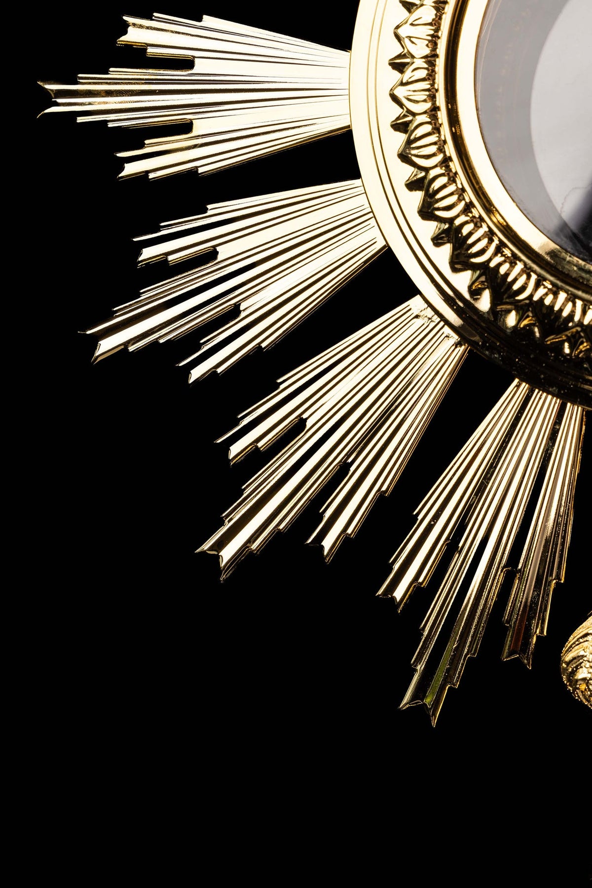 Gold-plated brass monstrance with Radiant Rays of Christ's Glory, right ray detail