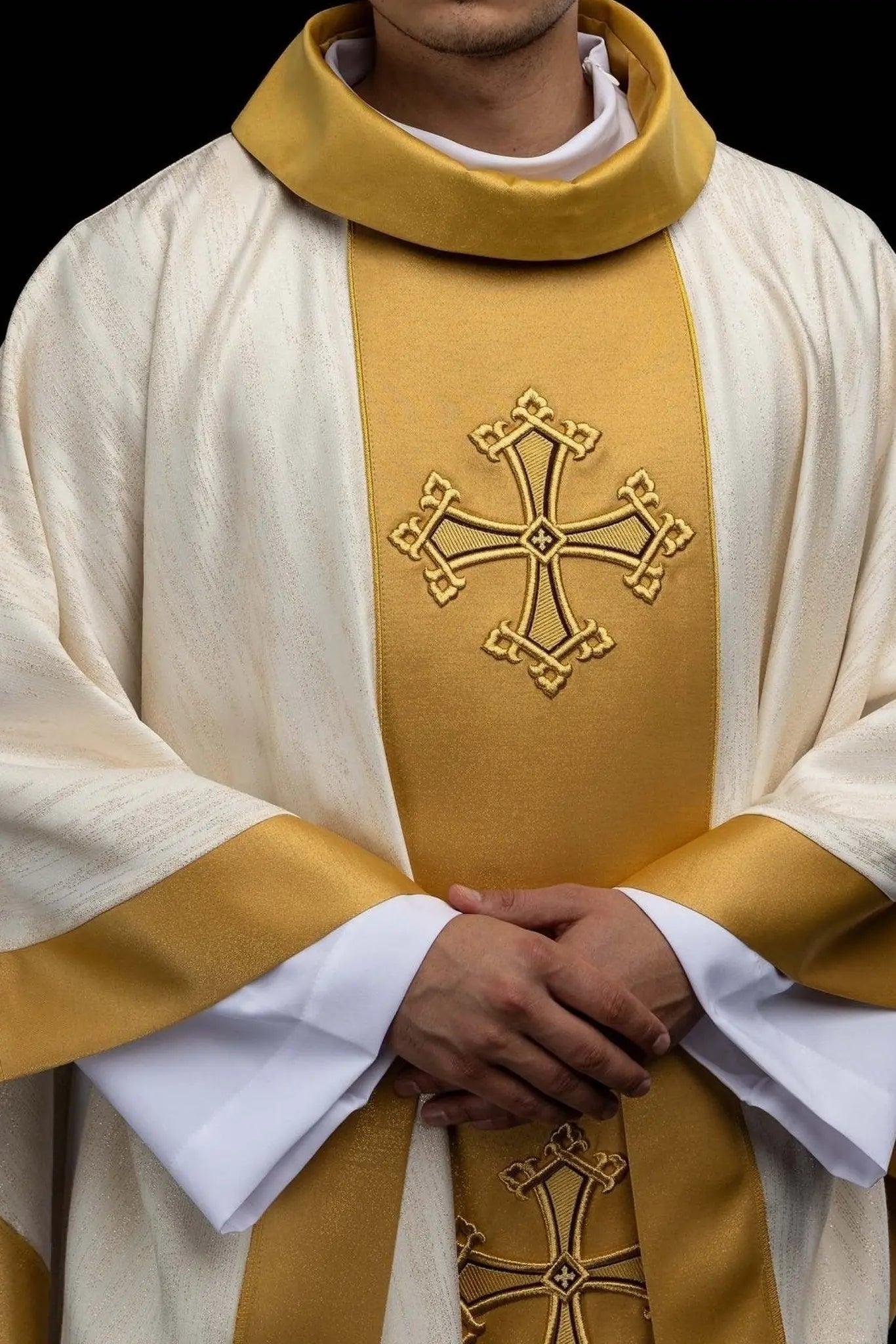 Ecru Chasuble with Embroidered Cross Band - HAFTINA ATELIER