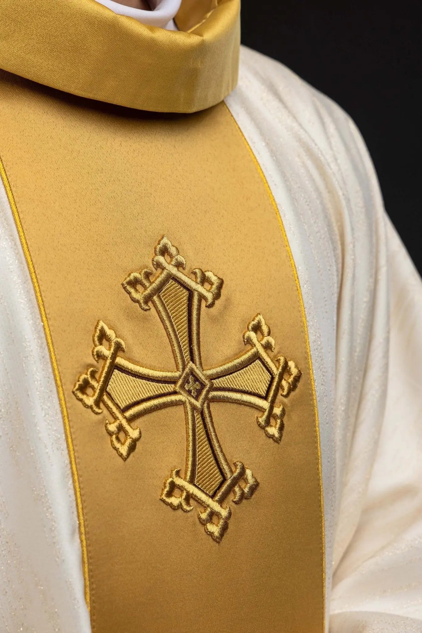 Ecru Chasuble with Embroidered Cross Band - HAFTINA ATELIER