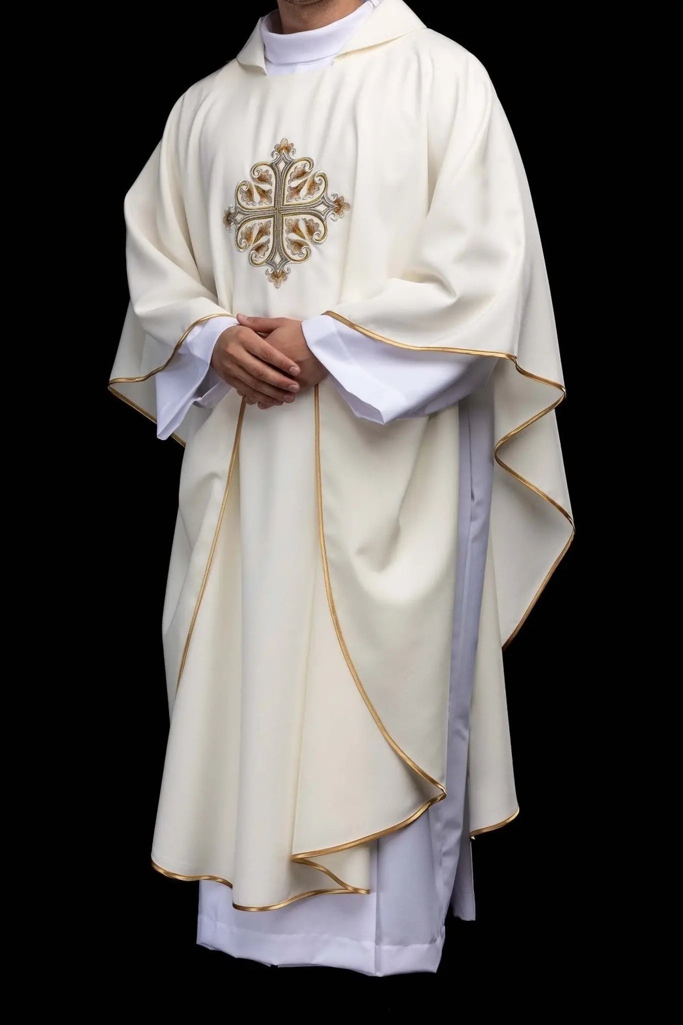 Ecru Embroidered Chasuble with Ornamental Cross and Wide Collar - HAFTINA ATELIER