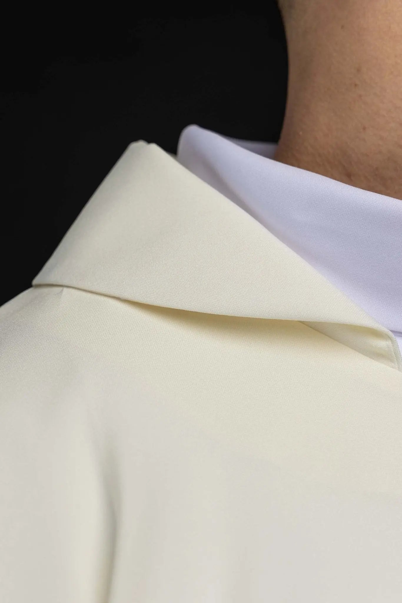 Ecru Embroidered Chasuble with Ornamental Cross and Wide Collar - HAFTINA ATELIER
