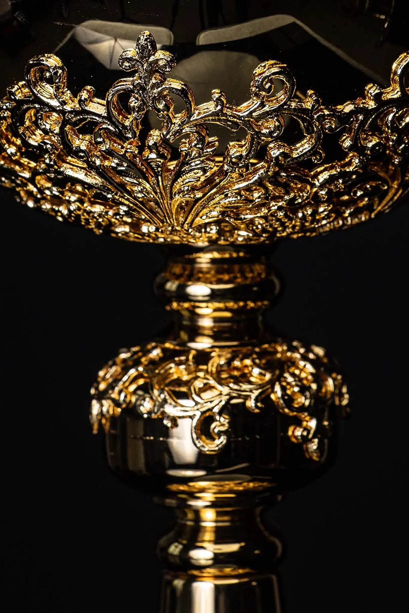 Handmade Gold-Plated Ciborium with Imitation Sapphires - HAFTINA ATELIER