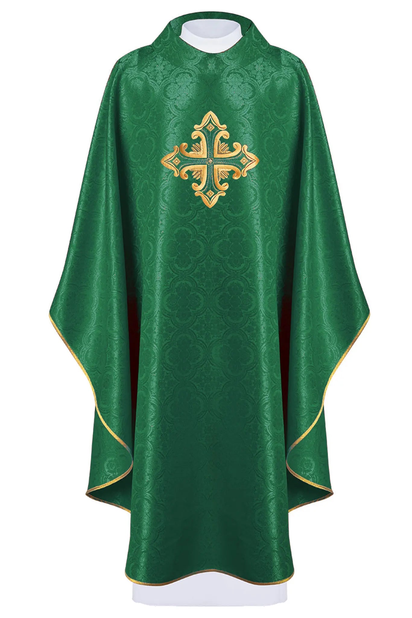 Casulla verde con cruz cosida de tela estampada