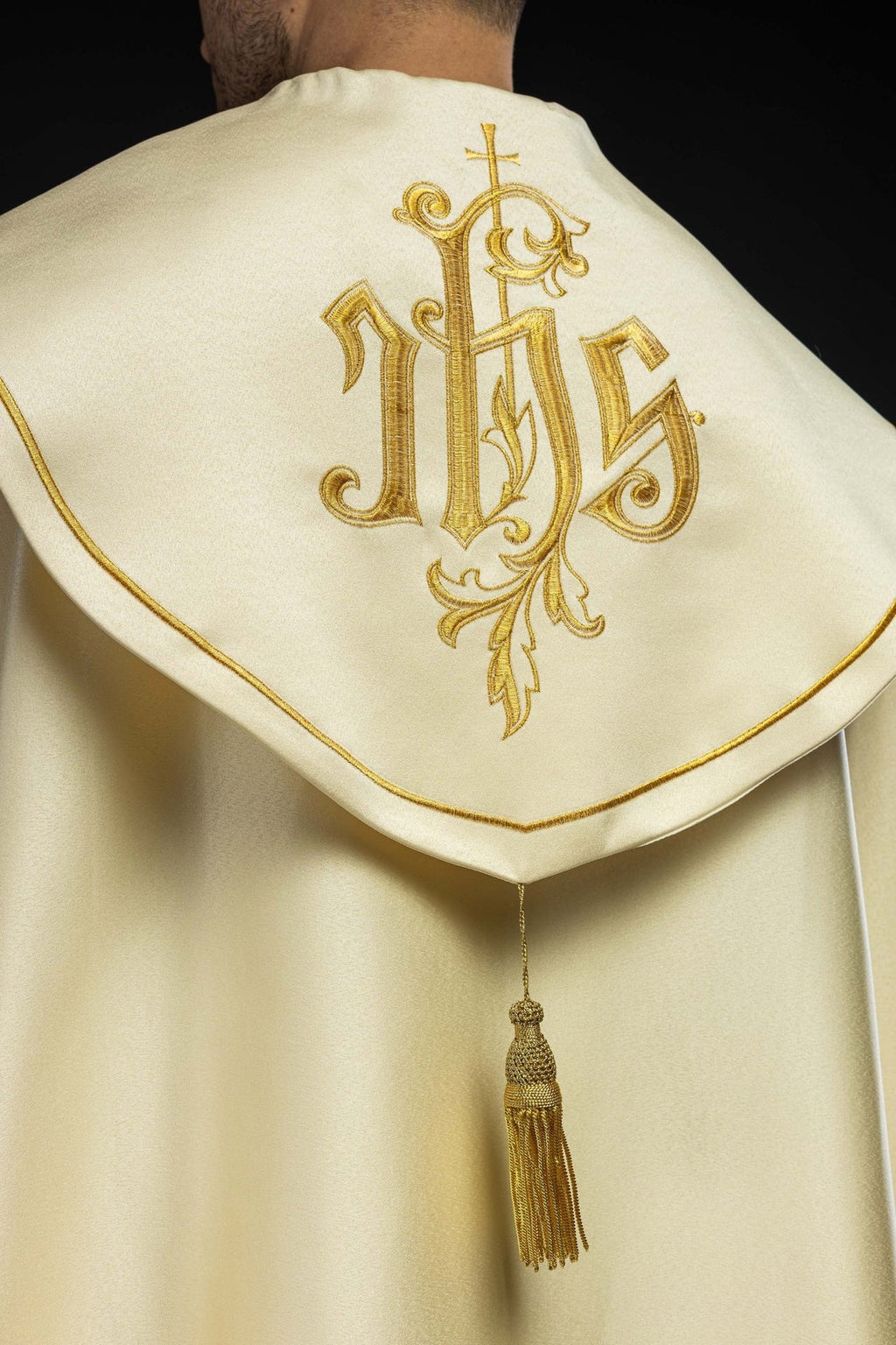 Kapa eucharystyczna monogram IHS