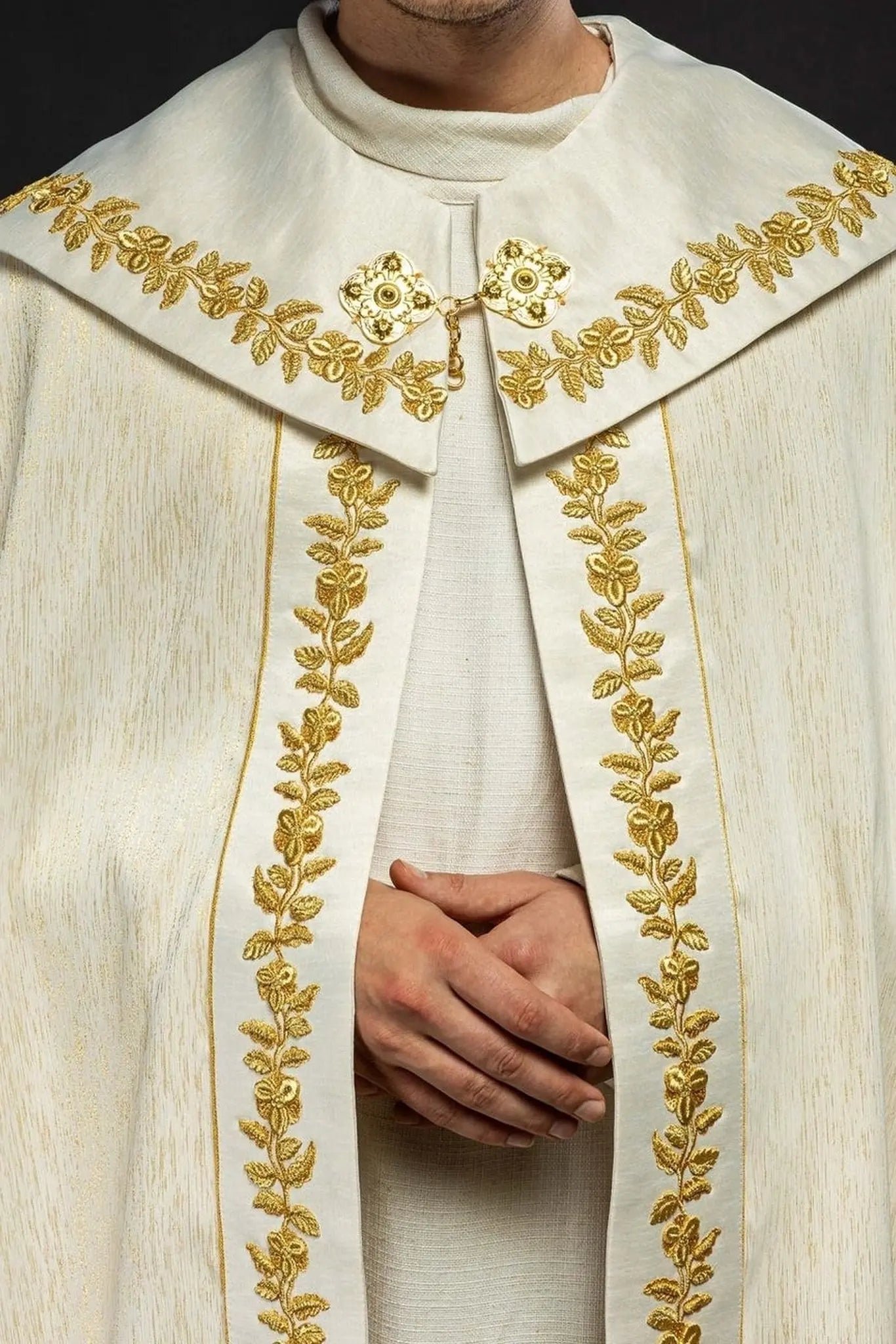Colcha bordada mariana ecru