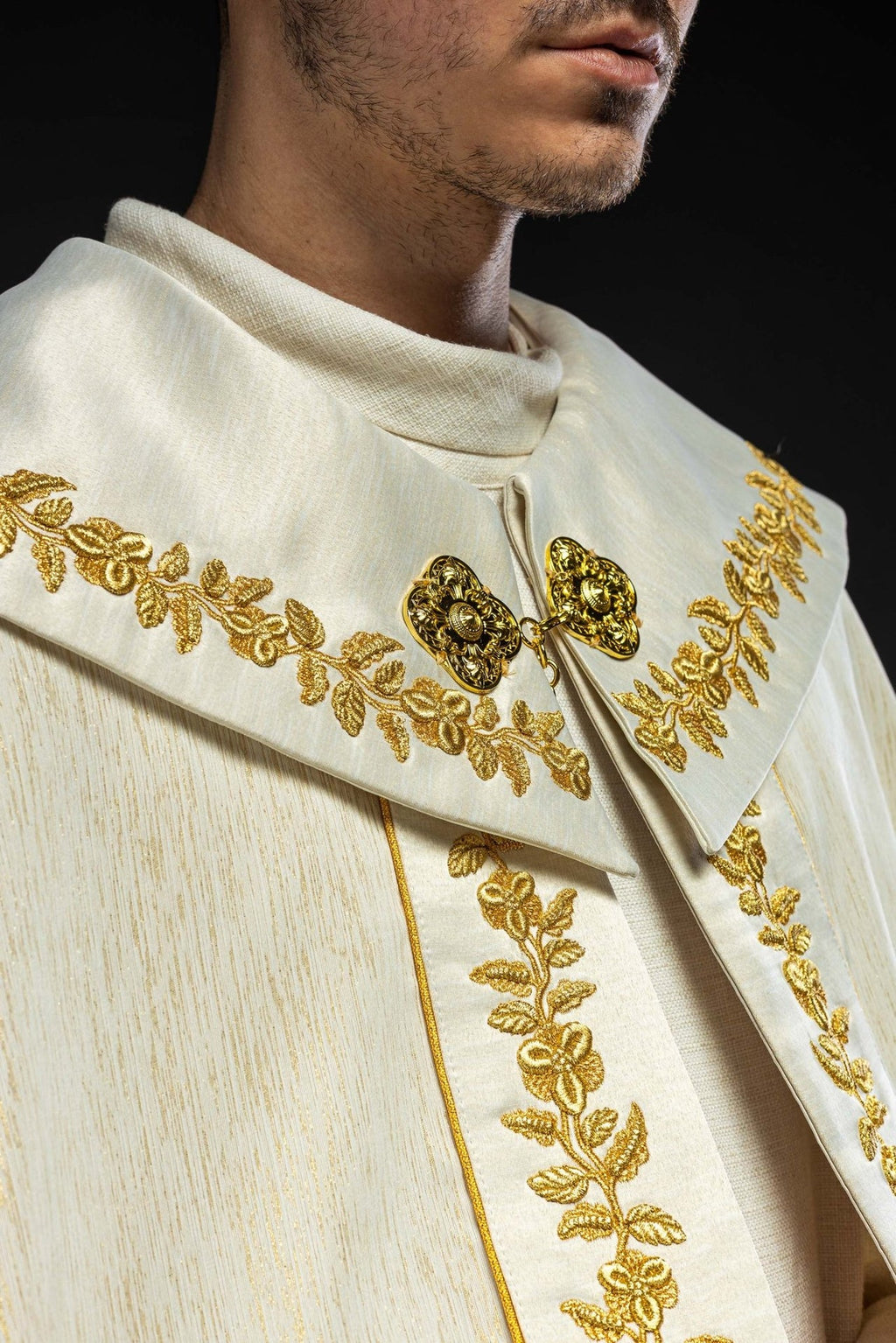 Kapa haftowana maryjna ecru