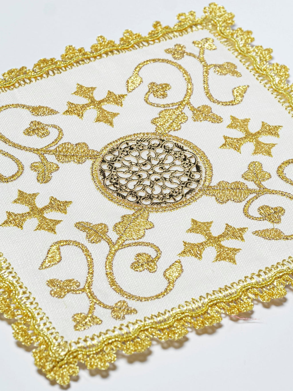 Komplet kielichowy bogato haftowany