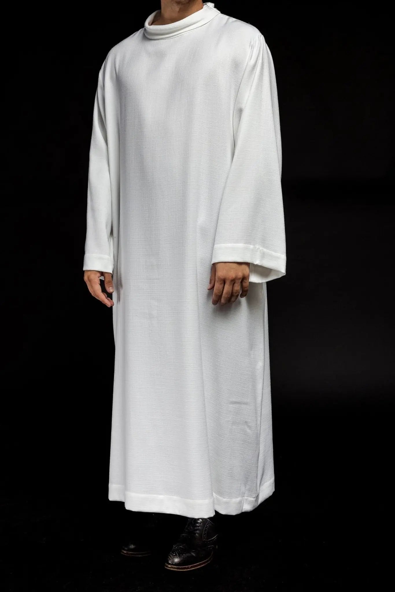 Alba de lino para sacerdote en tela de tejido natural blanca