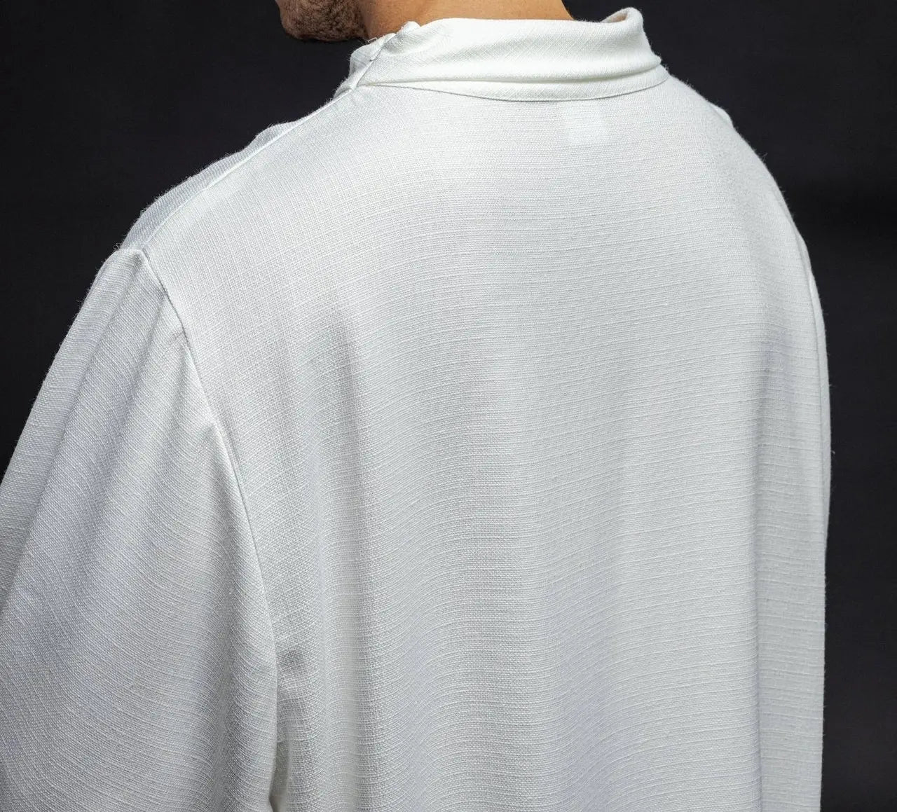 Alba de lino para sacerdote en tela de tejido natural blanca