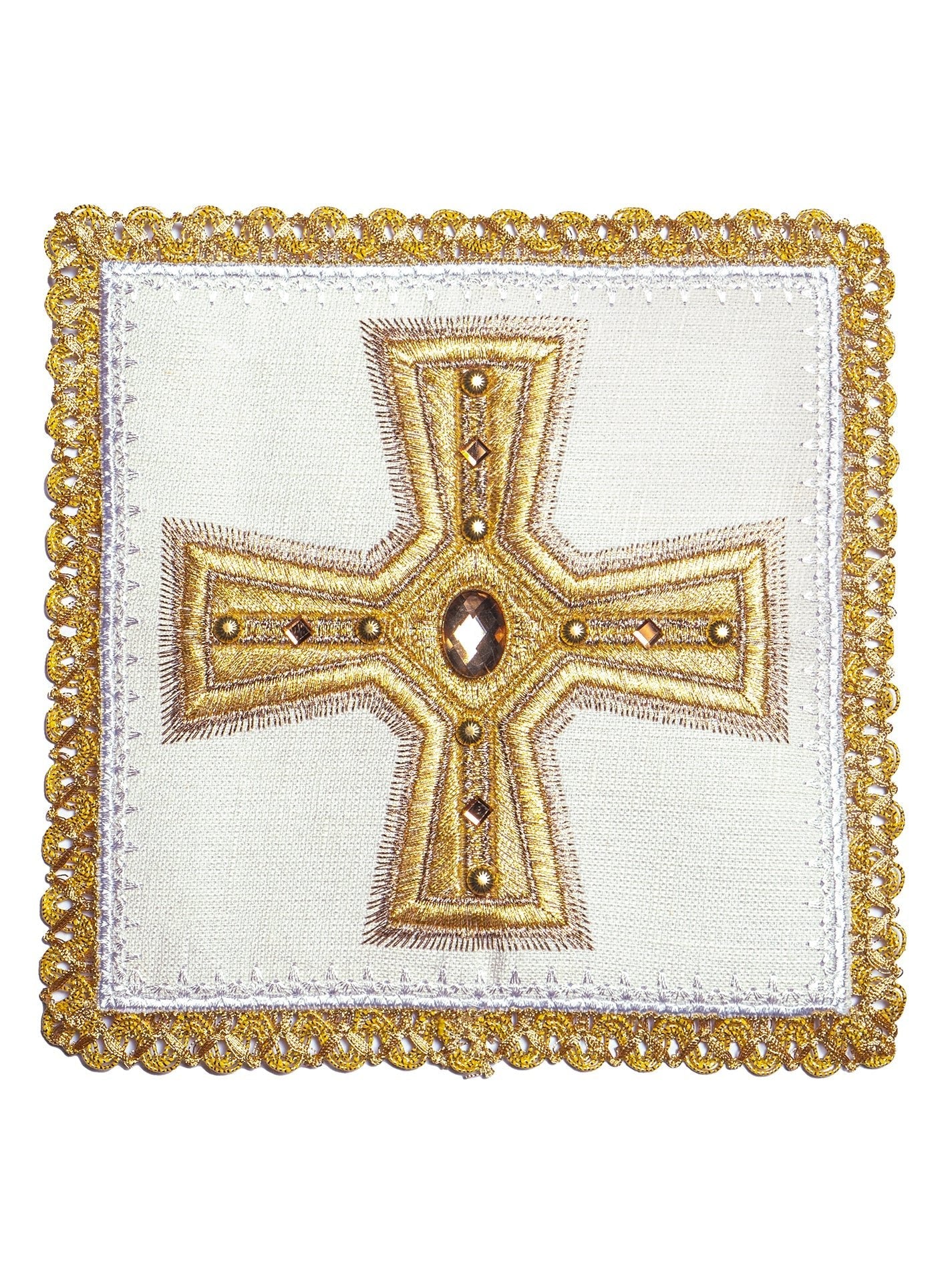 Lniana bielizna kielichowa bogato haftowana z kamieniami