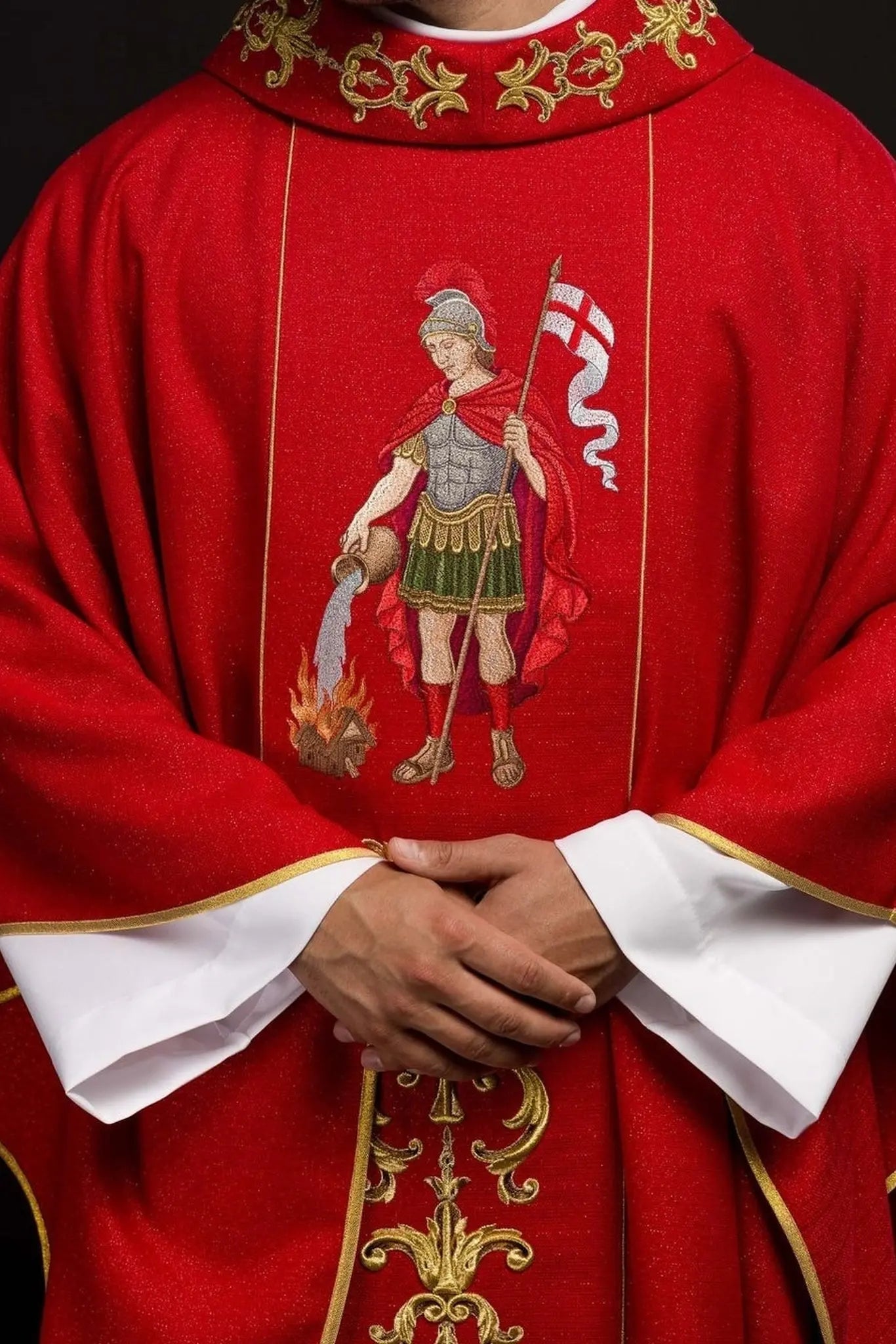 Casulla ricamente bordada con San Florián