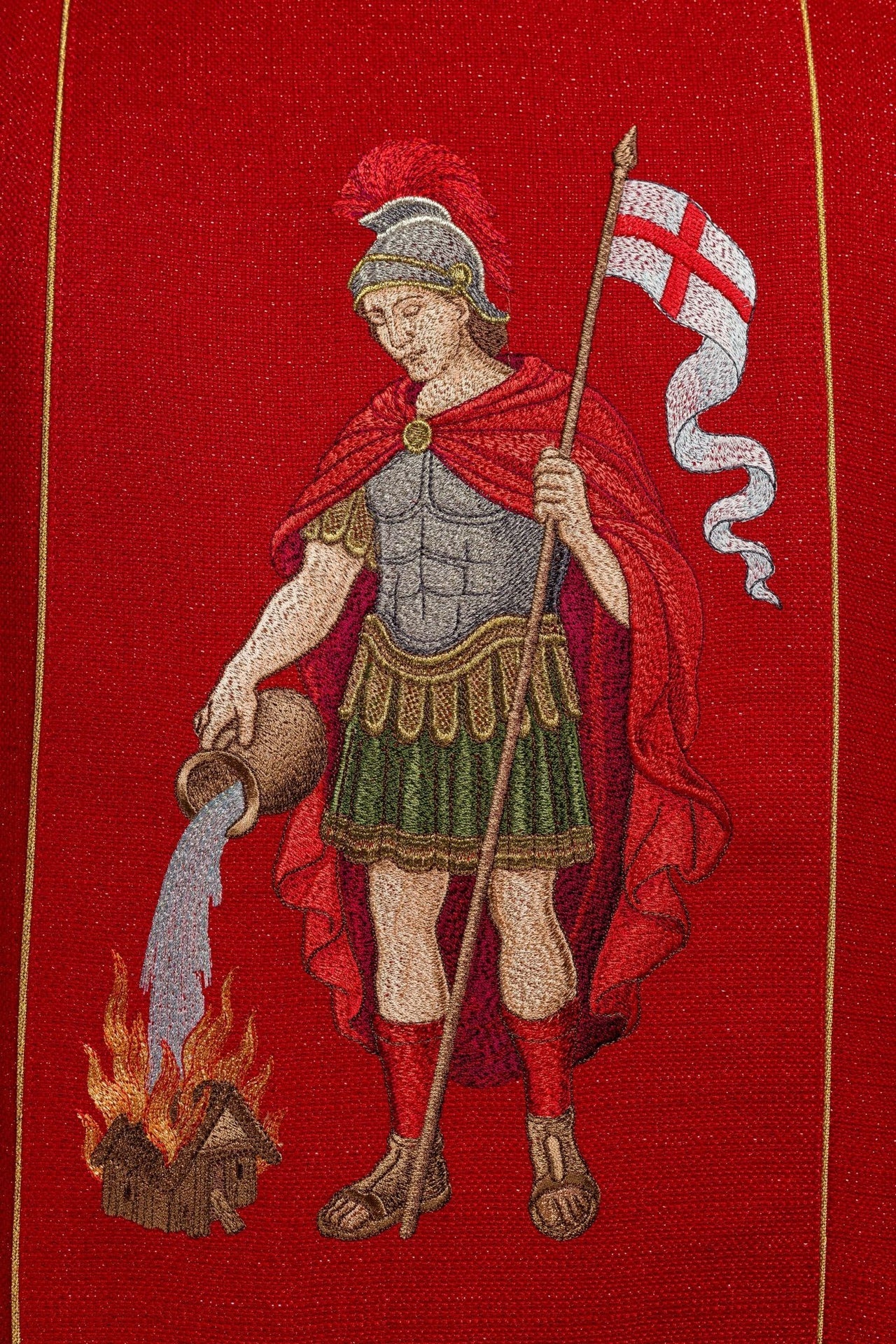 Ornat bogato haftowany z wizerunkiem Świętego Floriana