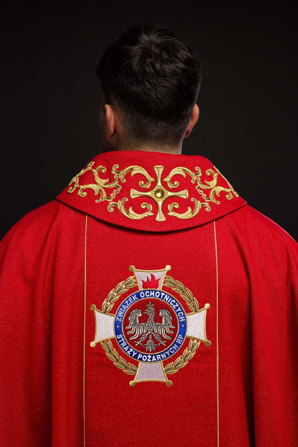 Ornat bogato haftowany z wizerunkiem Świętego Floriana