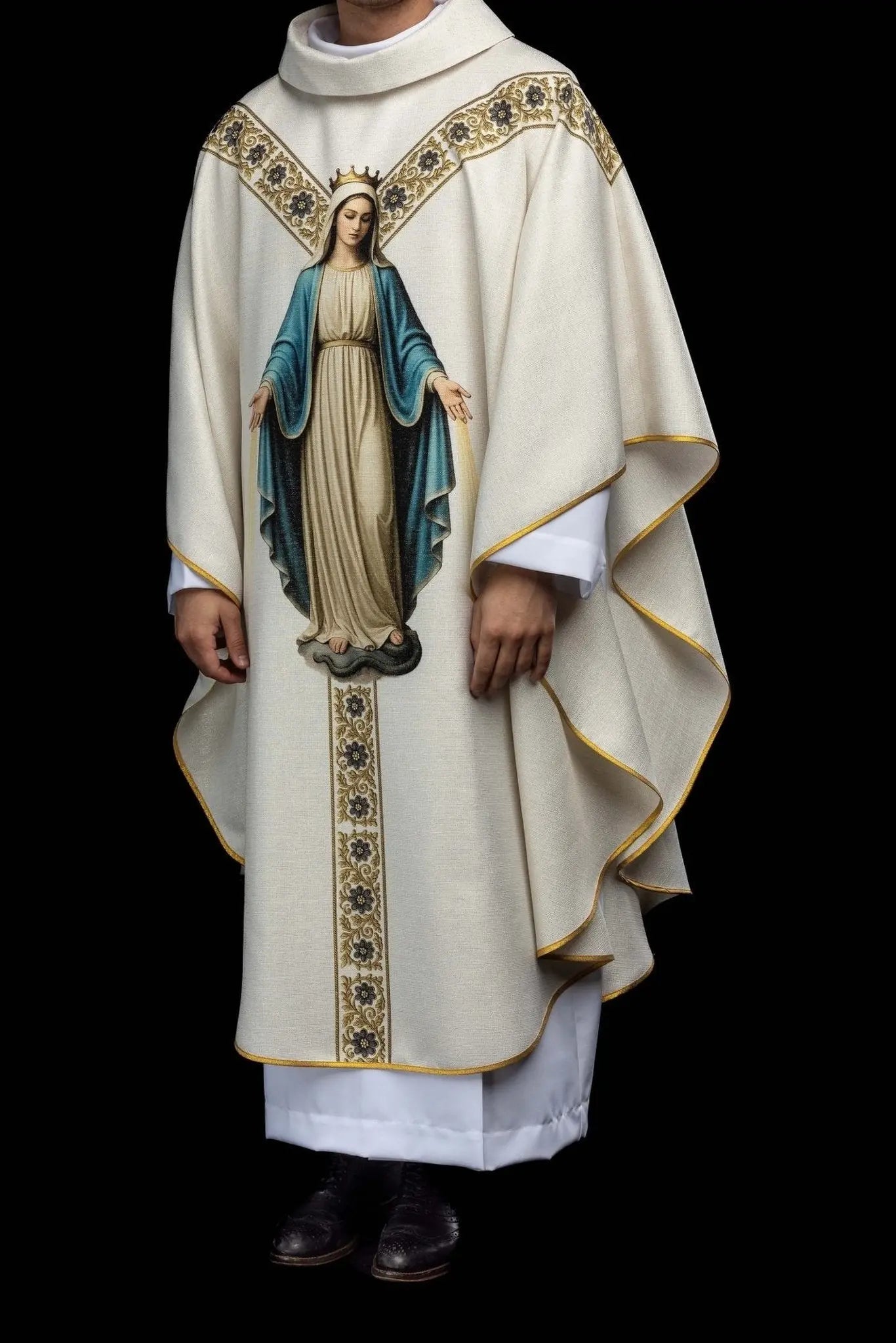 Ecru chasuble with printed image of the Immaculate Conception