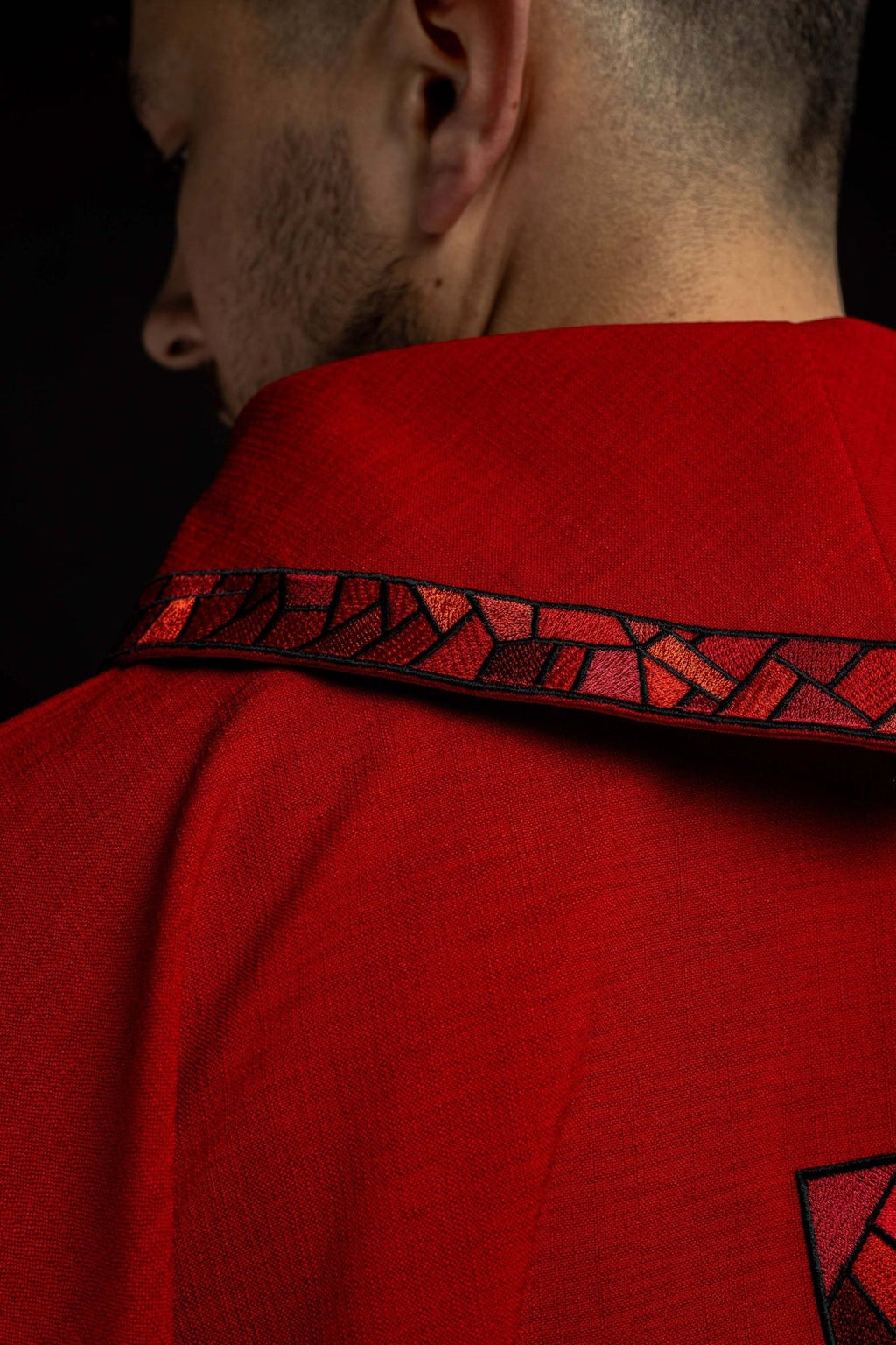 Ornat haftowany Czerwony z Krzyżem Mozaika