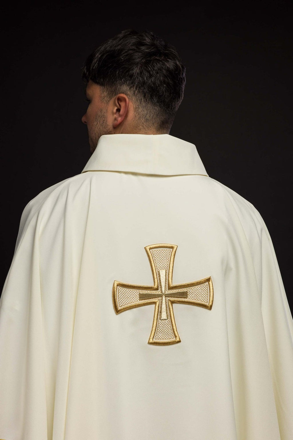 Ornat haftowany IHS ecru