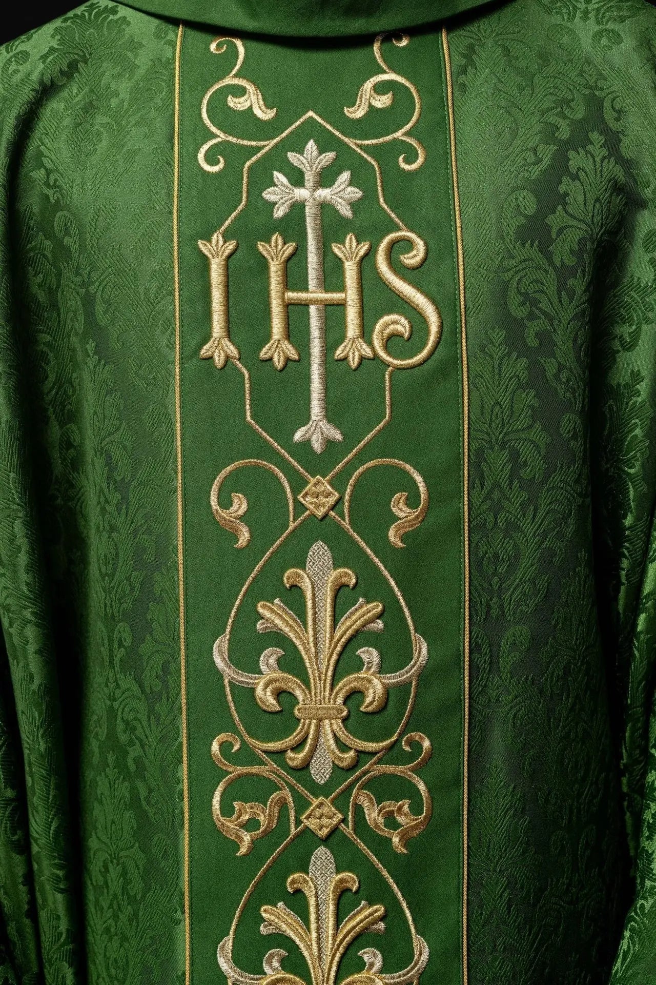 Casulla bordada IHS Verde Tela decorativa