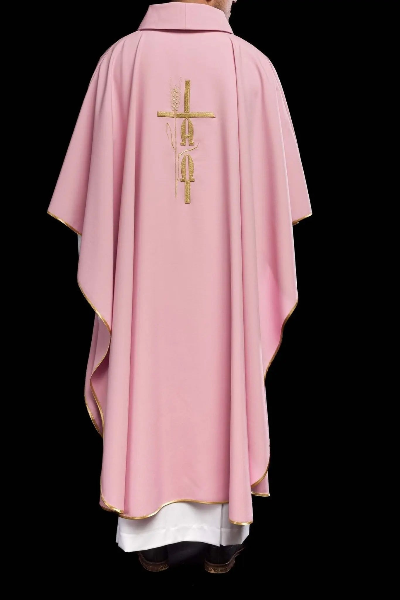 Casulla bordada Cruz e IHS Rosa