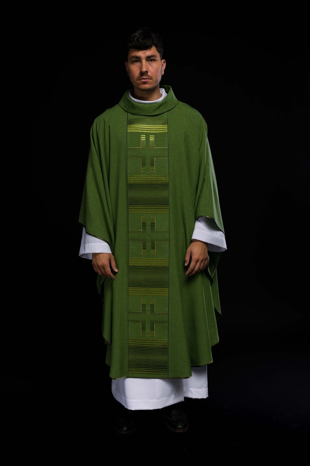 Ornat haftowany z Krzyżami w kolorze zielonym