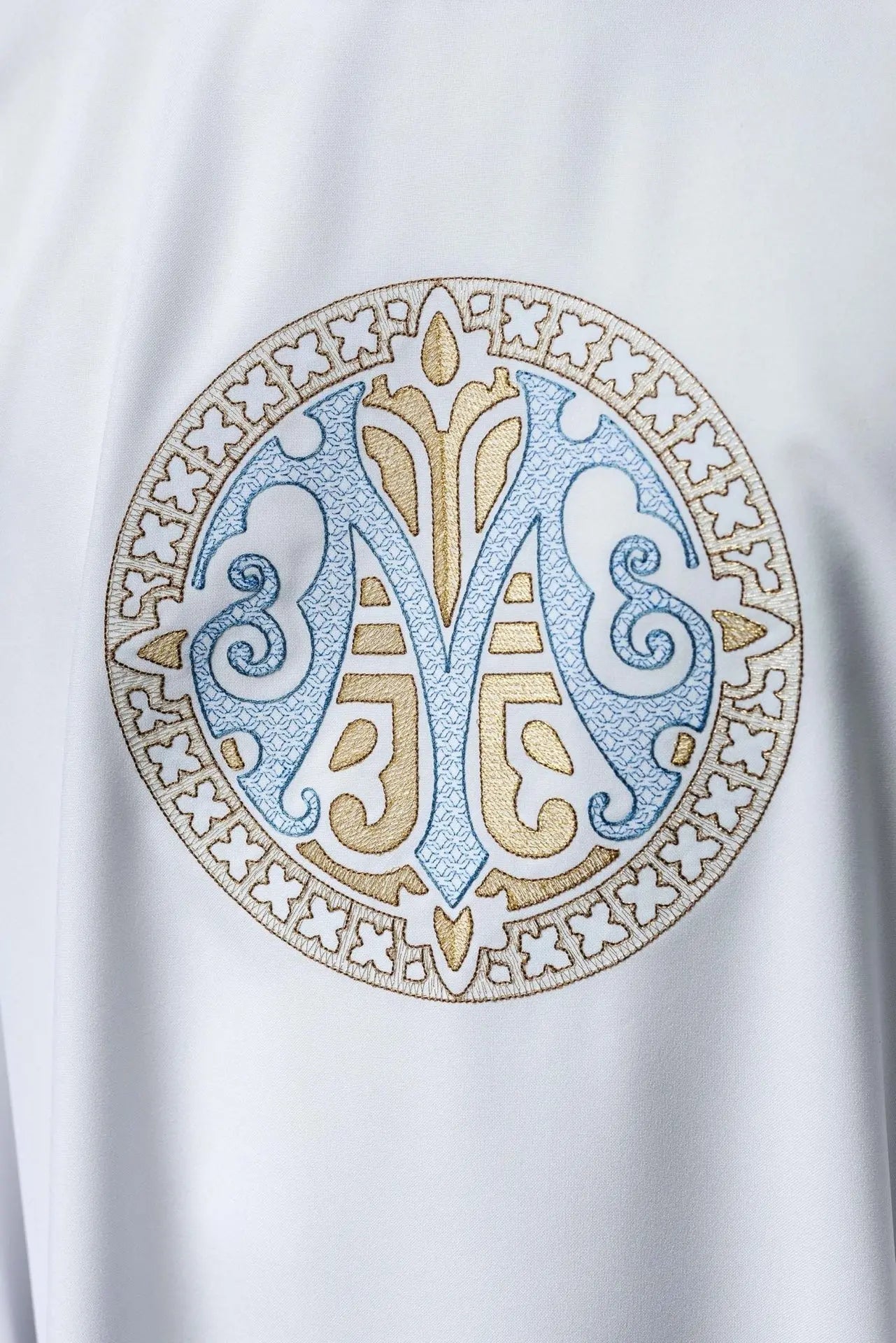 Casulla Mariana Bordada – Blanca