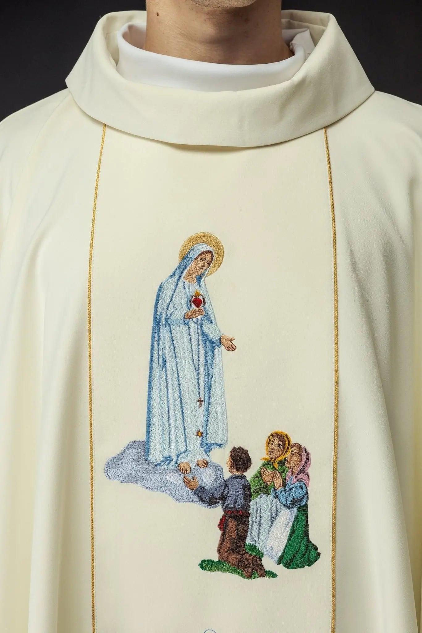 Embroidered chasuble with the image of Our Lady of Fatima