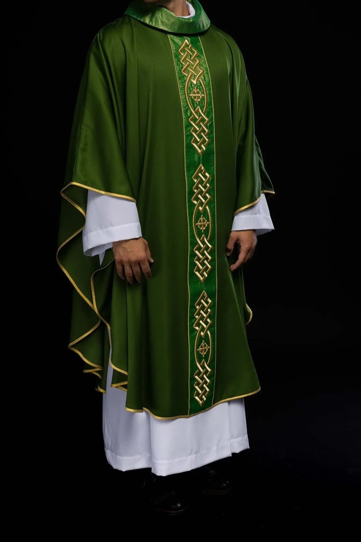 Casulla bordada verde Cinturón decorativo con cruces