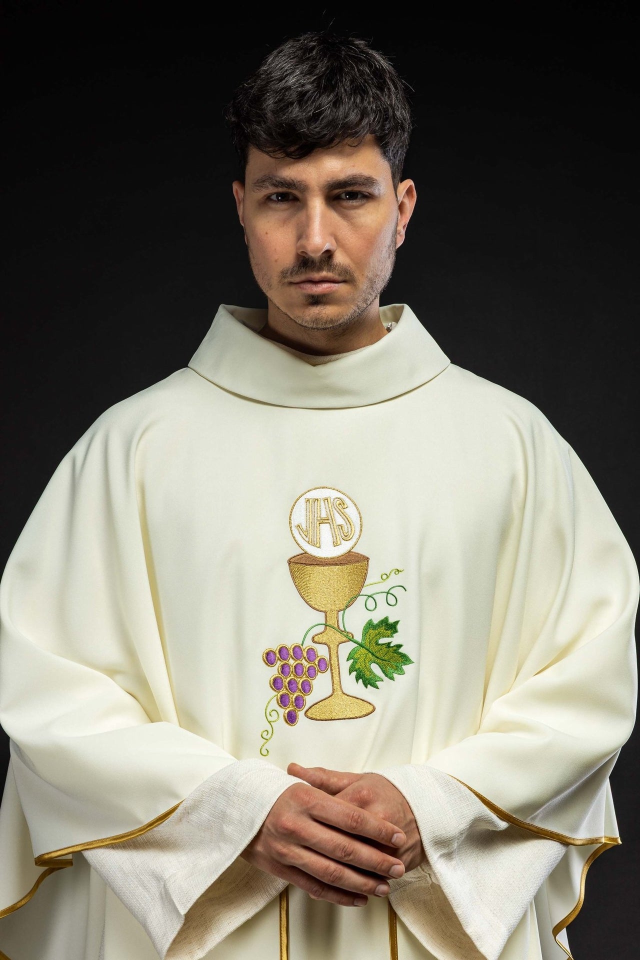 Ornat kielich Krzyż i winogrona ecru