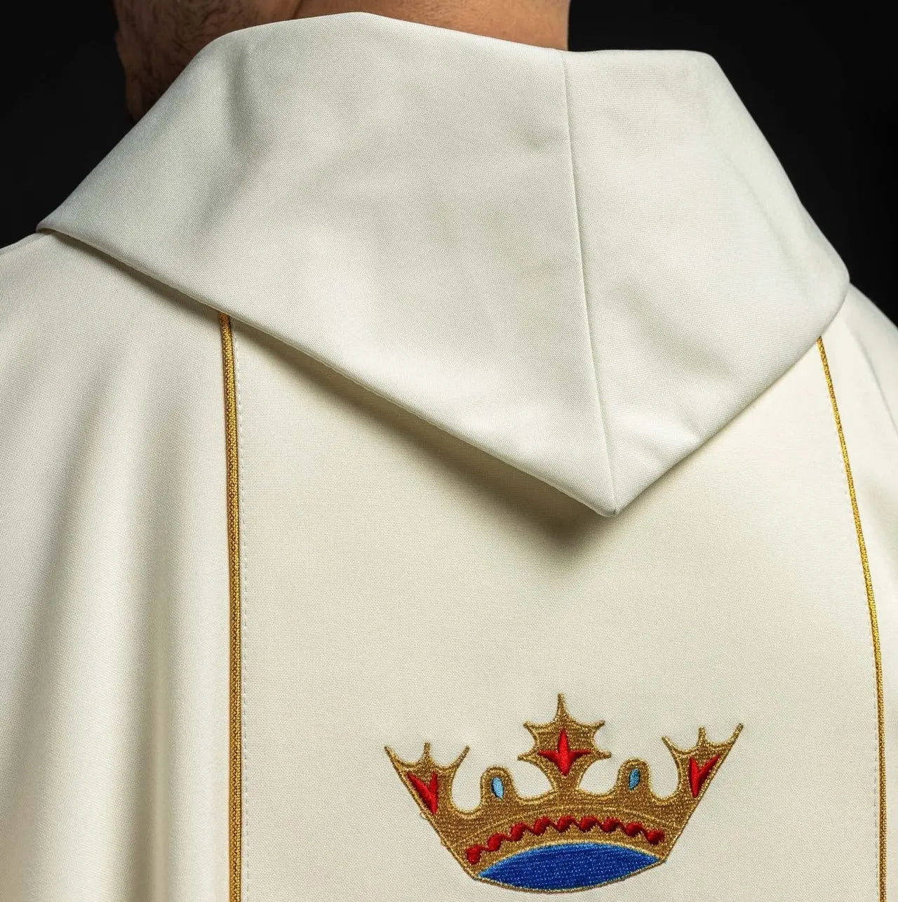 Casulla de Nuestra Señora de Czestochowa en ecru