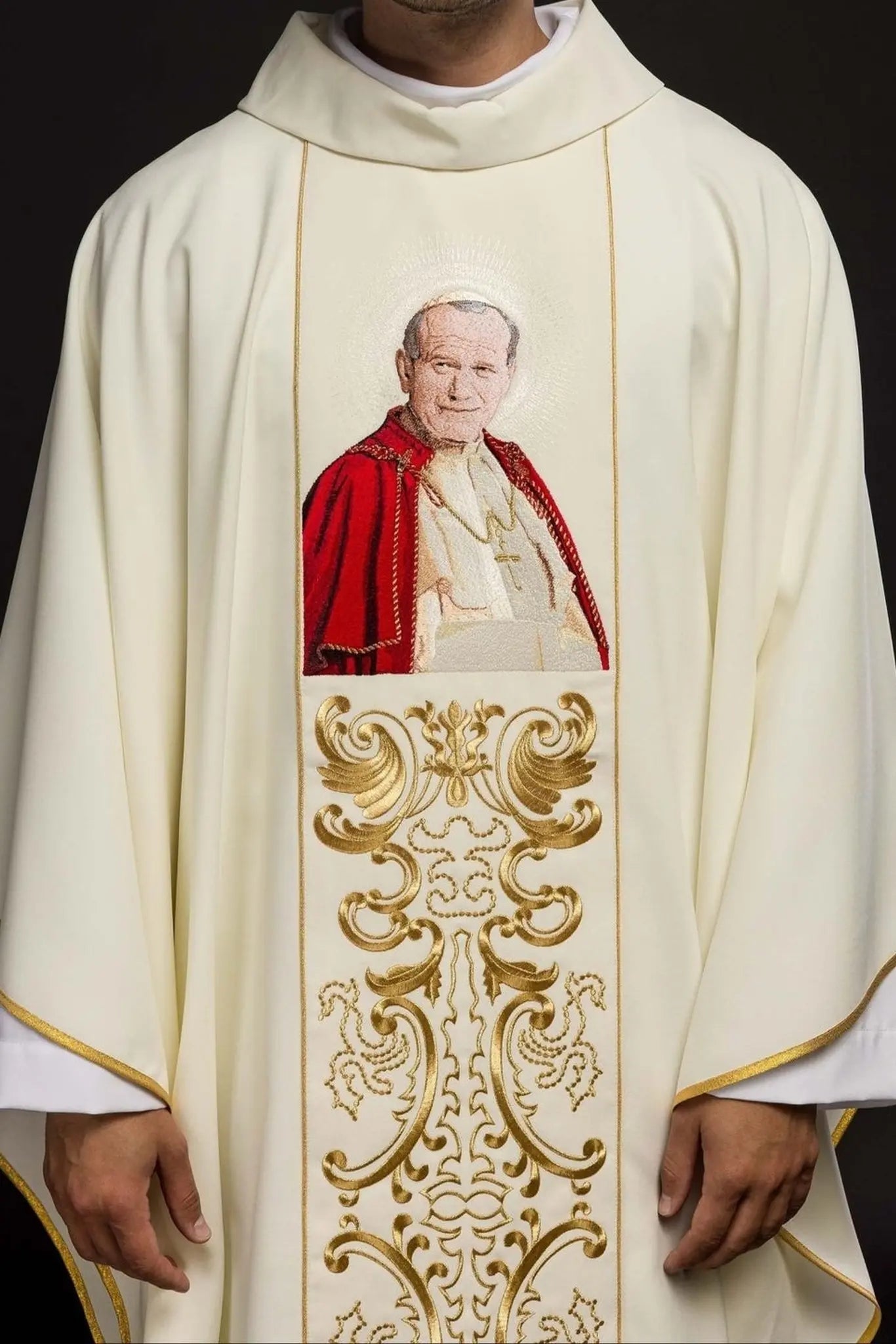 Casulla con una imagen del Papa Juan Pablo II