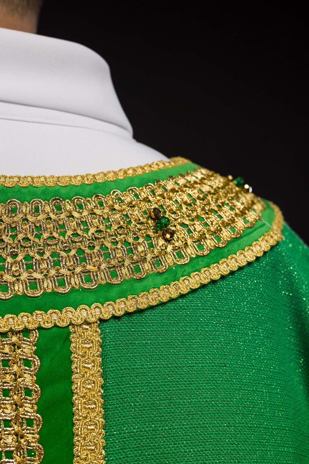 Ręcznie wykonany ornat z naturalnymi kamieniami Handmade 7001