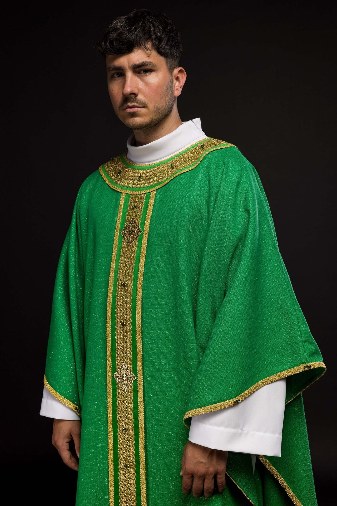 Ręcznie wykonany ornat z naturalnymi kamieniami Handmade 7001