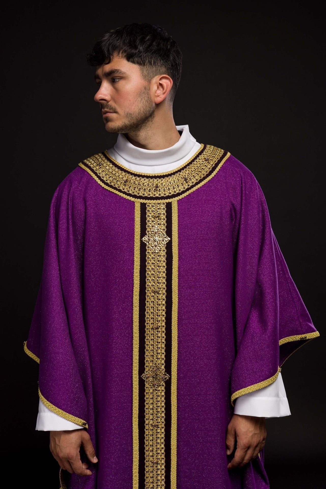 Ręcznie wykonany ornat z naturalnymi kamieniami Handmade 7001