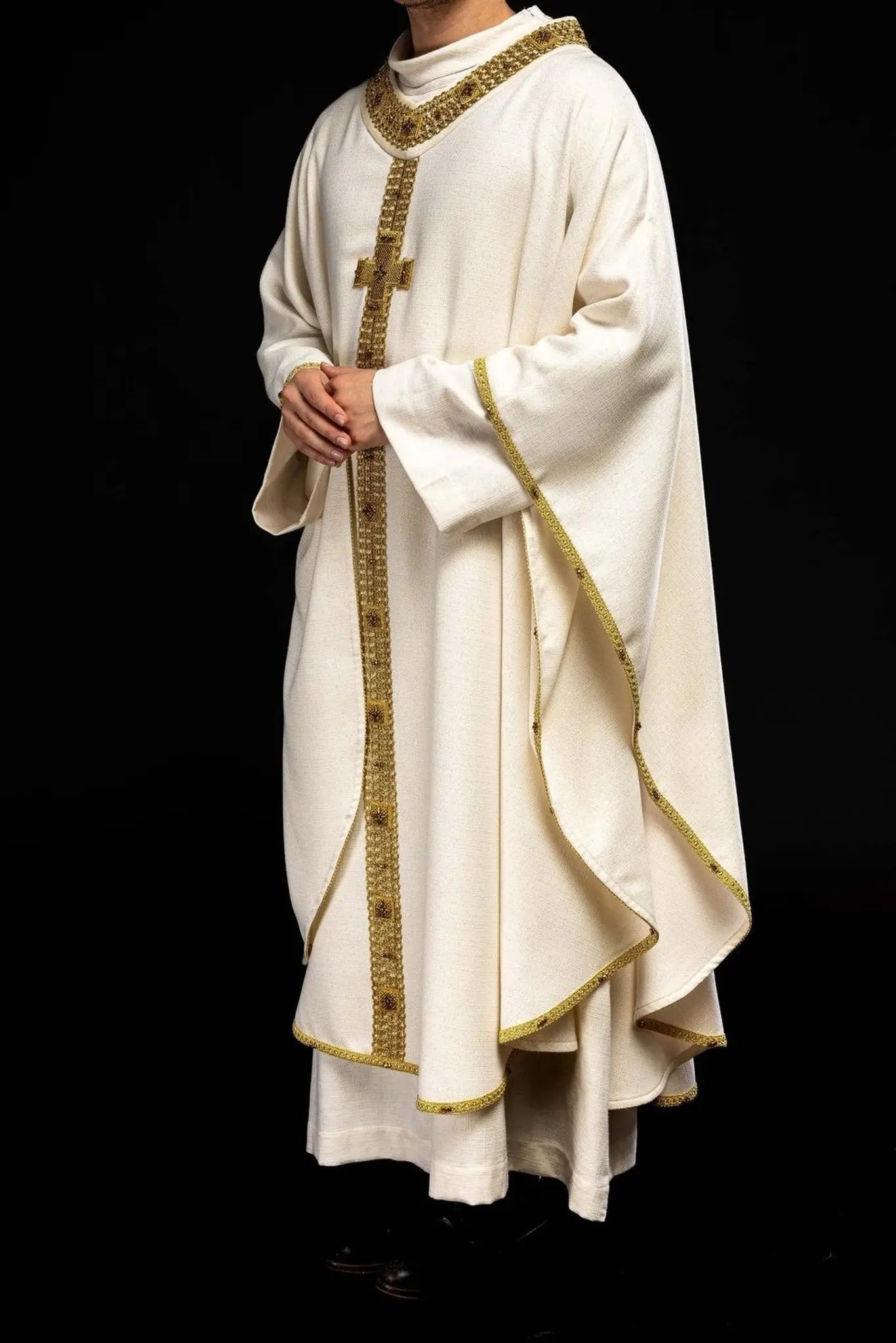 Handcrafted Chasuble with Natural Stones – Handmade Collection 7002