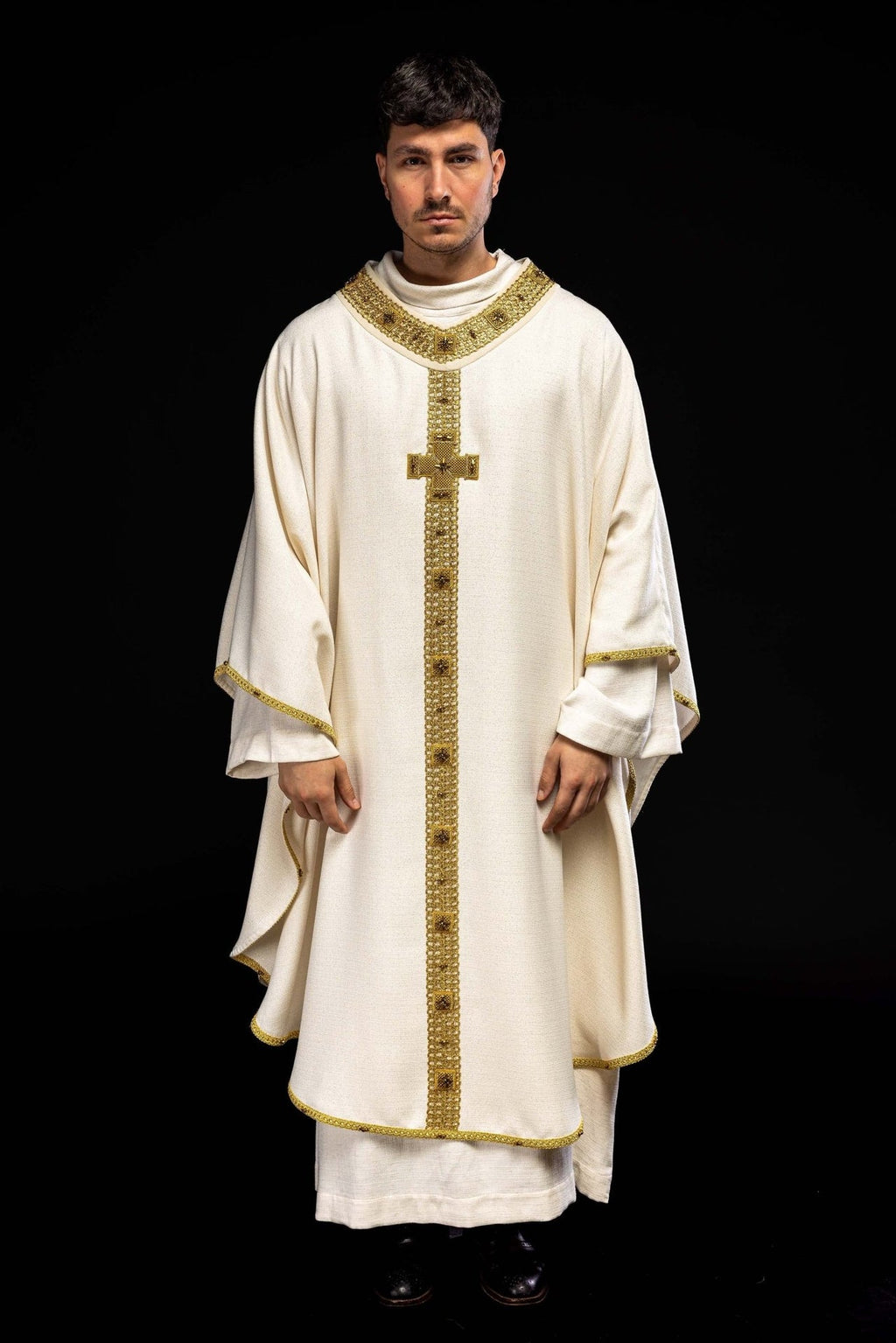 Ręcznie wykonany ornat z naturalnymi kamieniami Handmade 7002