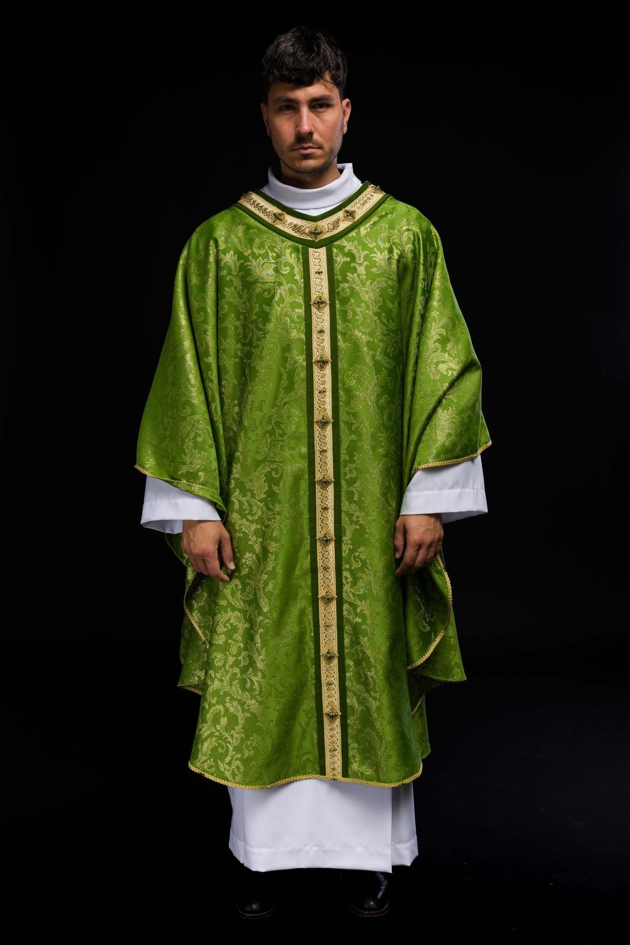 Ręcznie wykonany ornat z naturalnymi kamieniami Handmade 7003