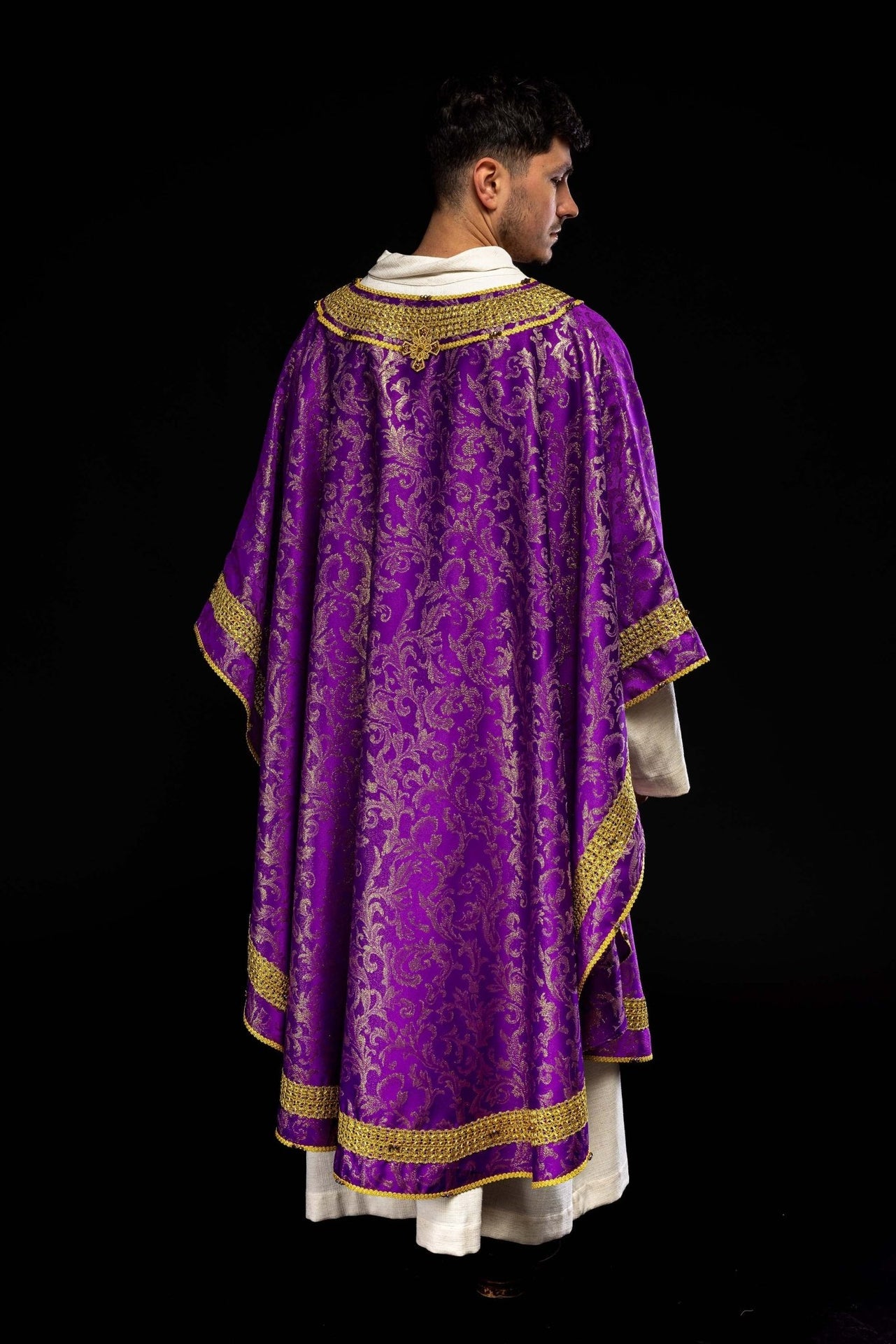 Ręcznie wykonany ornat z naturalnymi kamieniami Handmade 7010 Fioletowy