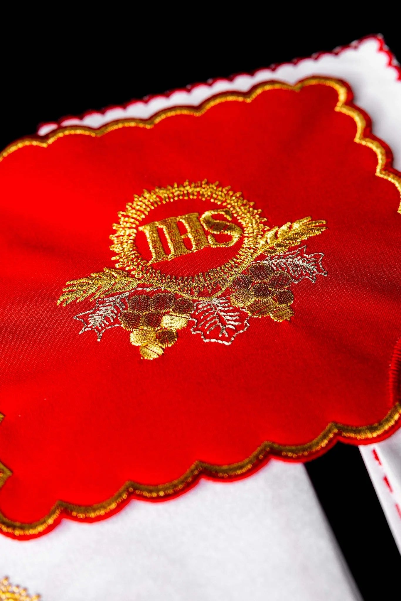 Red Chalice Linen Set with IHS Embroidery - HAFTINA ATELIER