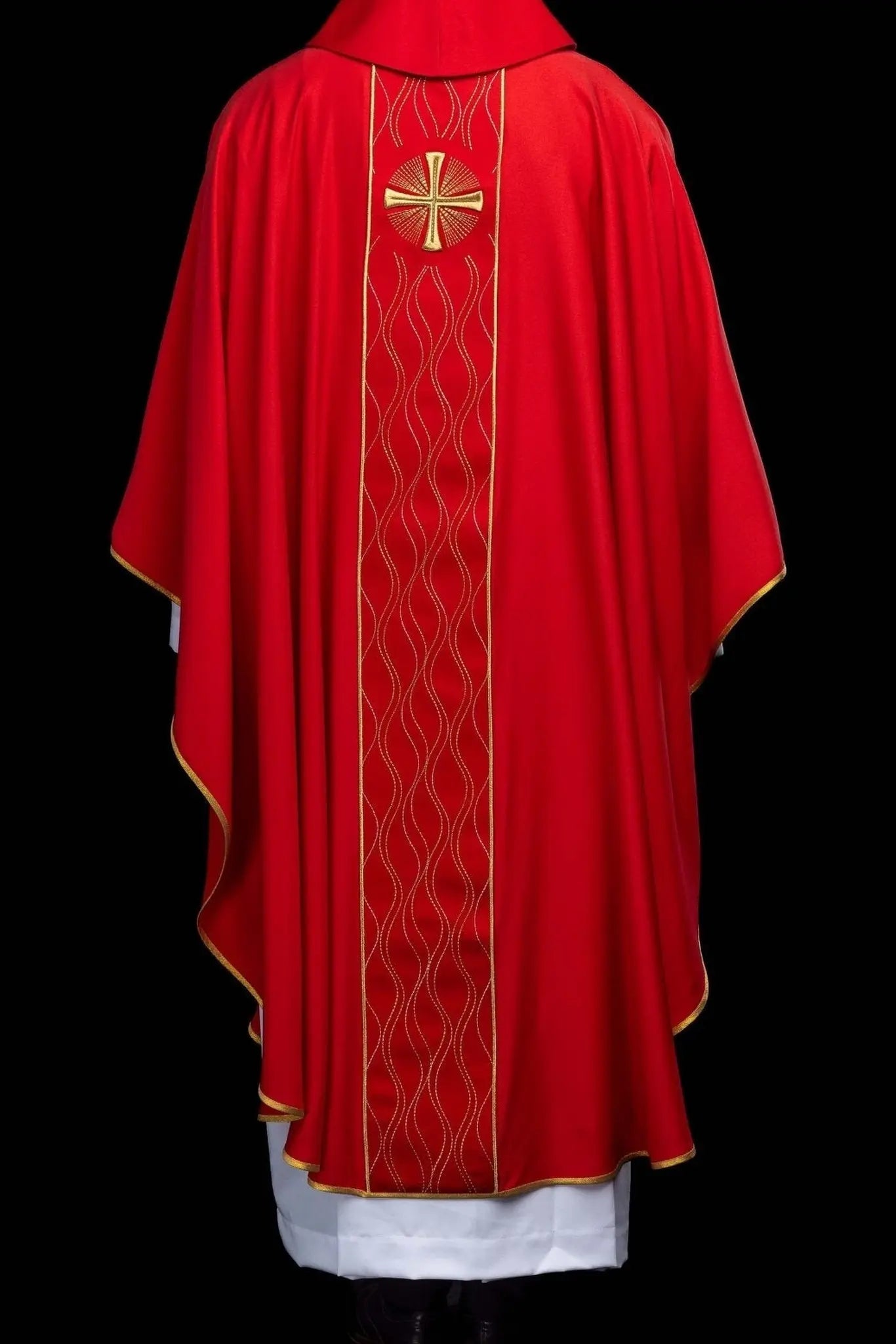 Red Embroidered Chasuble with Cross - HAFTINA ATELIER
