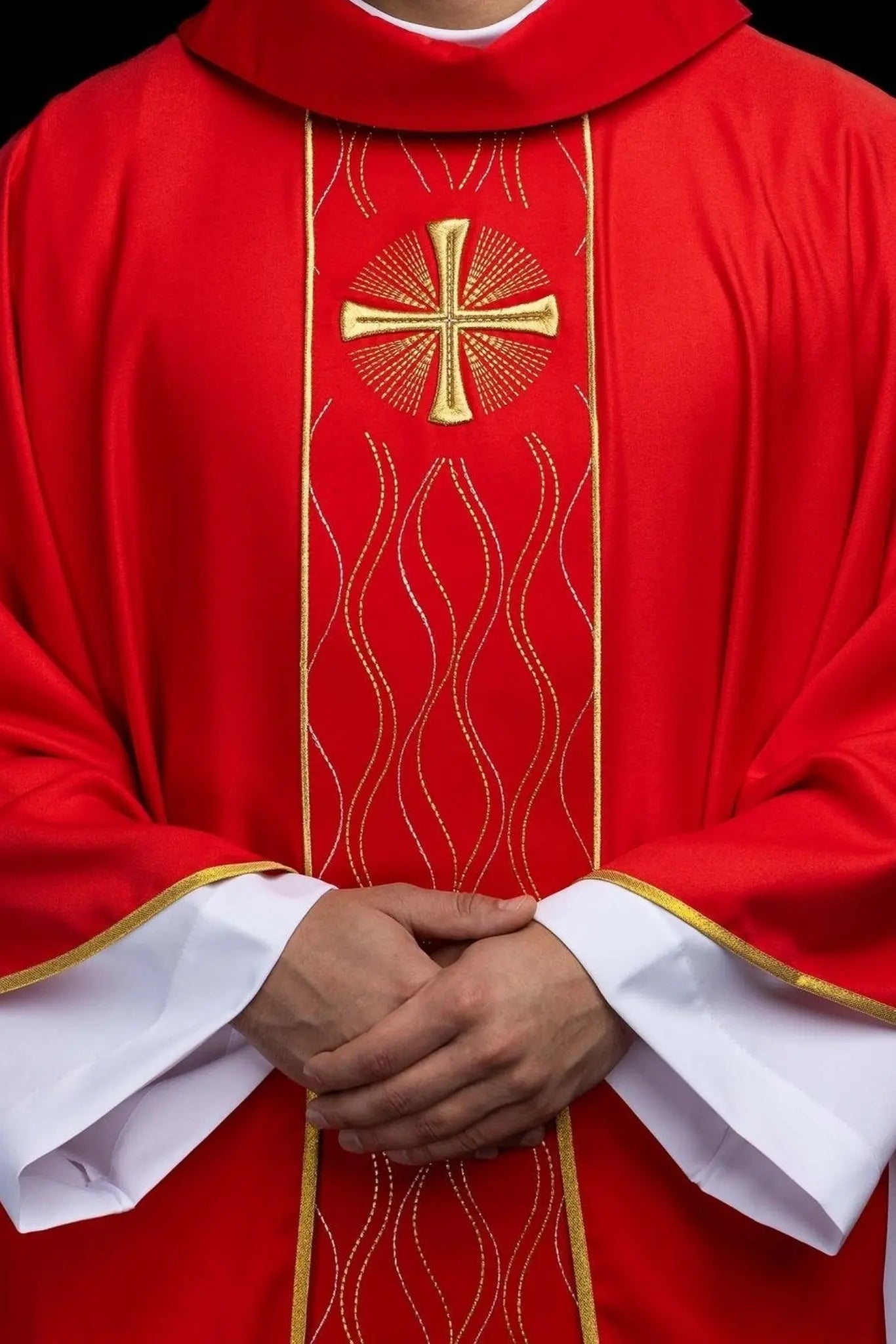 Red Embroidered Chasuble with Cross - HAFTINA ATELIER