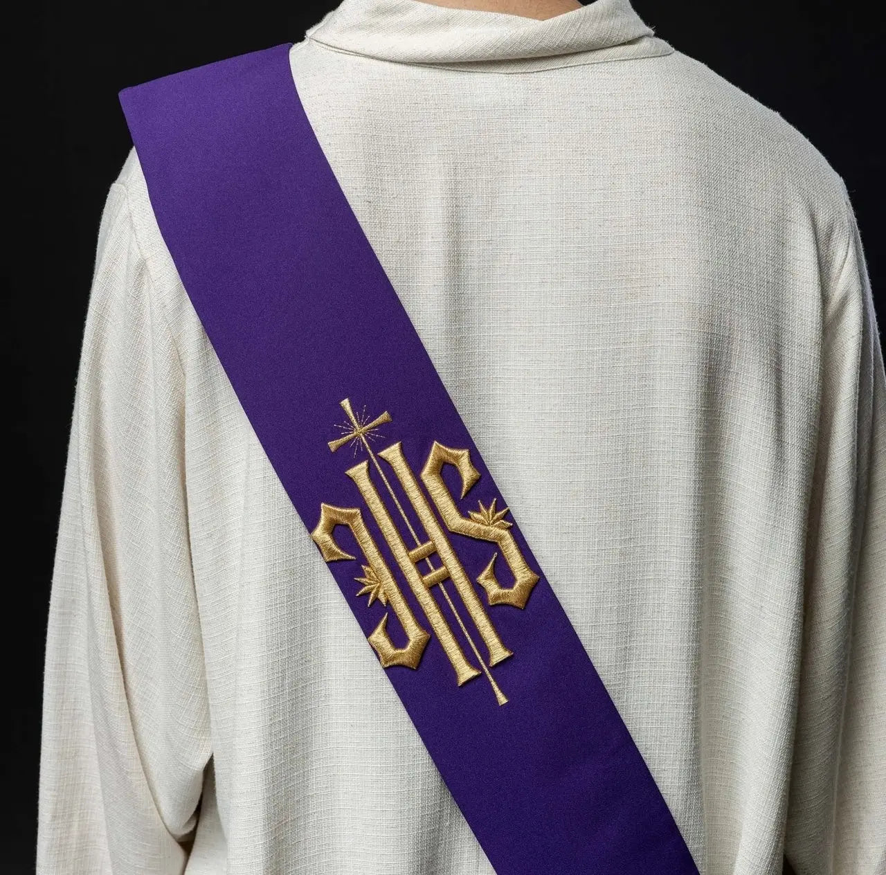 Estola diaconal bordada IHS con cruz
