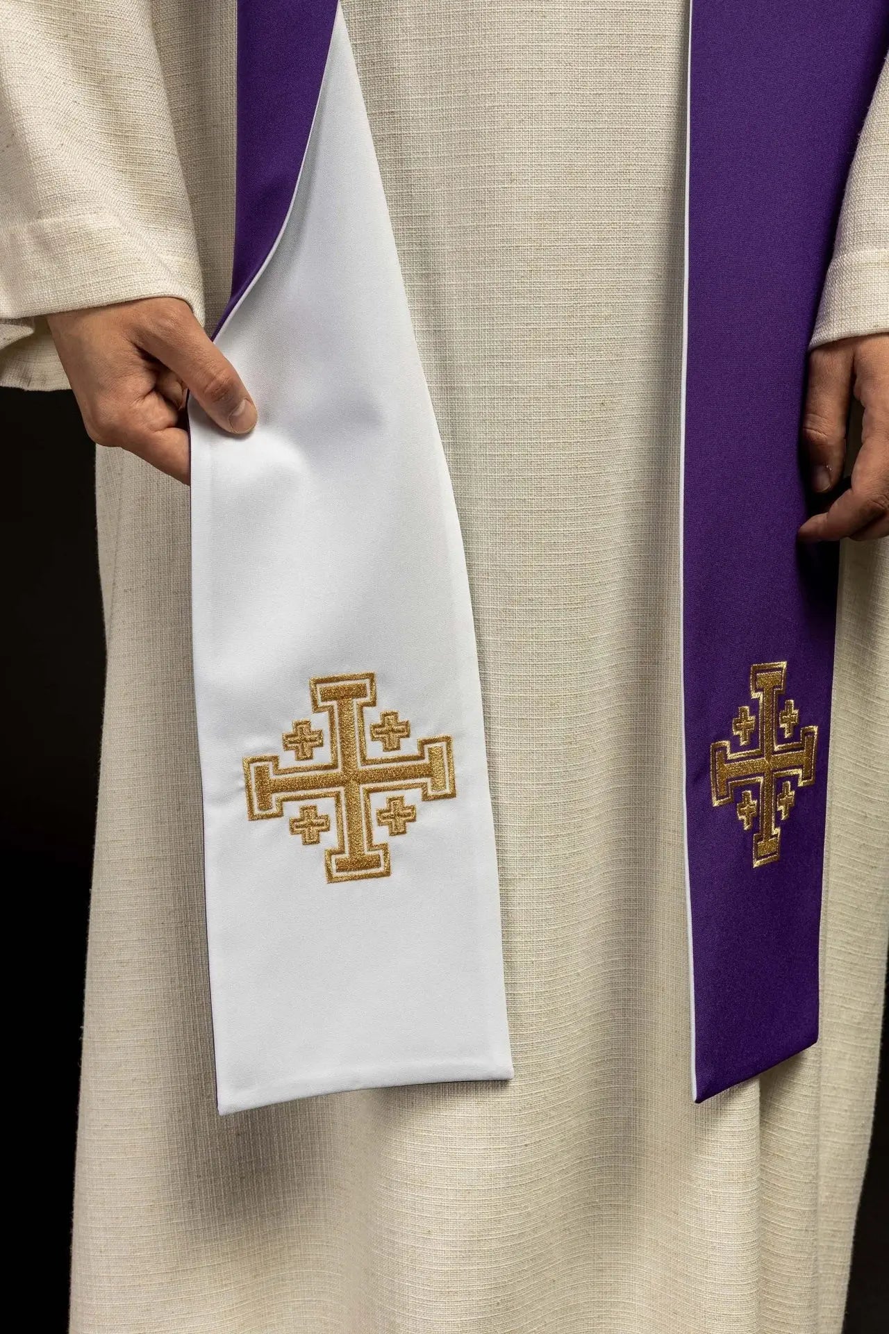 Estola reversible Cruz de Jerusalén púrpura y blanca