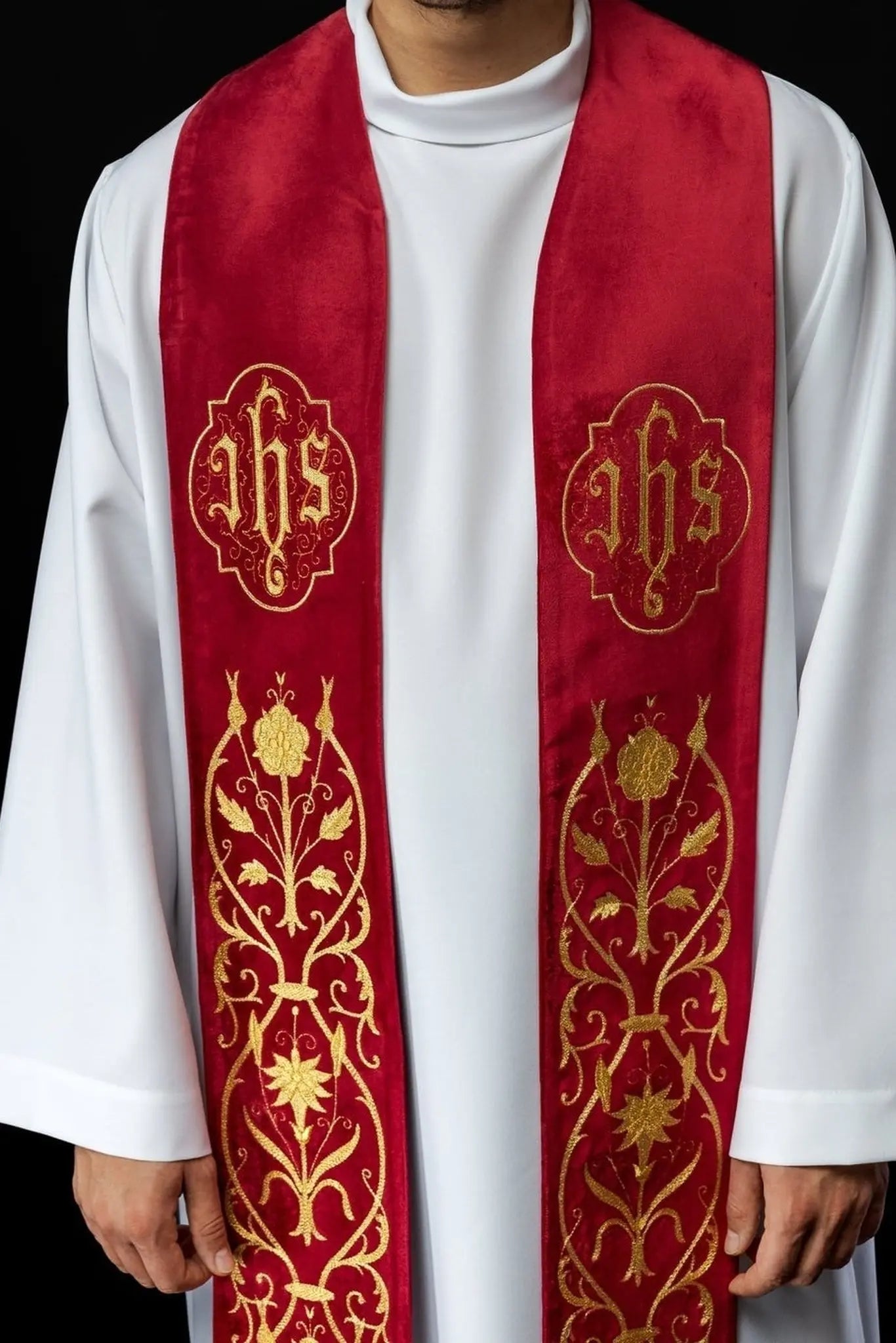 Estola roja bordada IHS