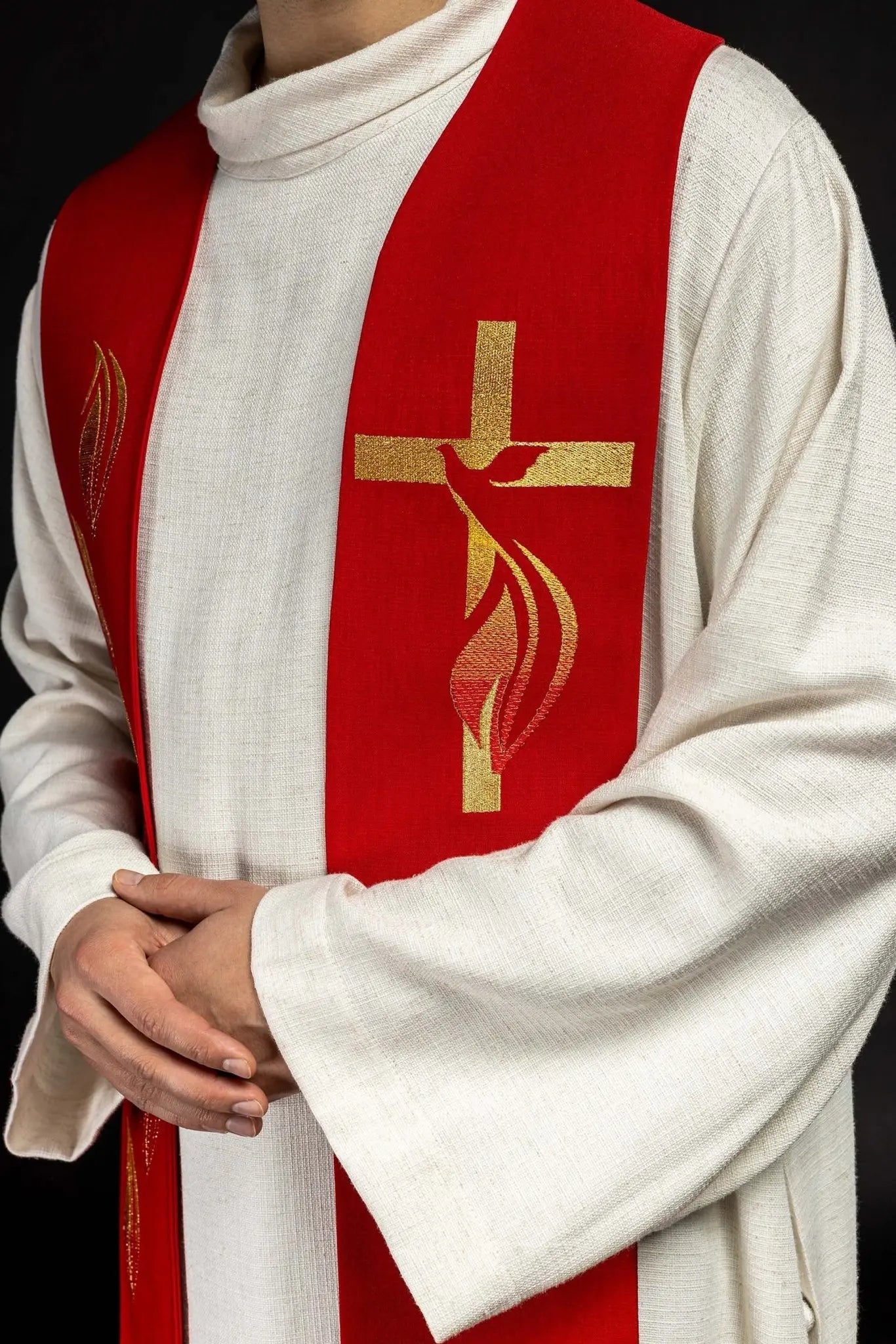 Estola bordada Espíritu Santo, cruz y lenguas de fuego Roja