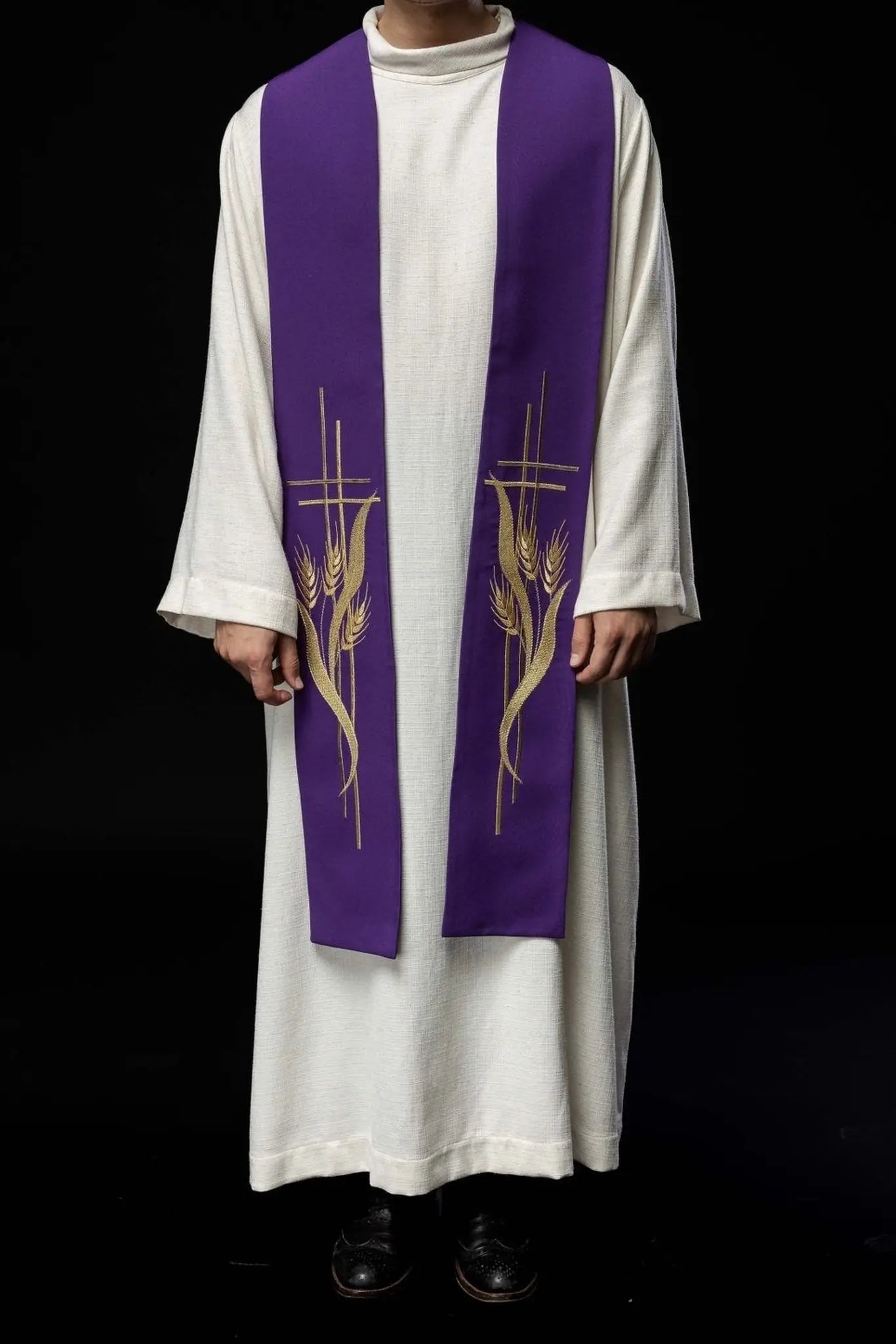 Estola púrpura bordada para sacerdote púrpura