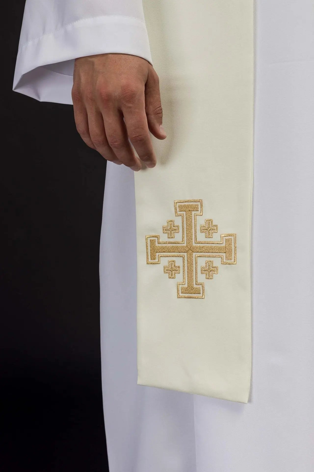 Estola sacerdotal bordada con Cruz de Jerusalén en color crudo