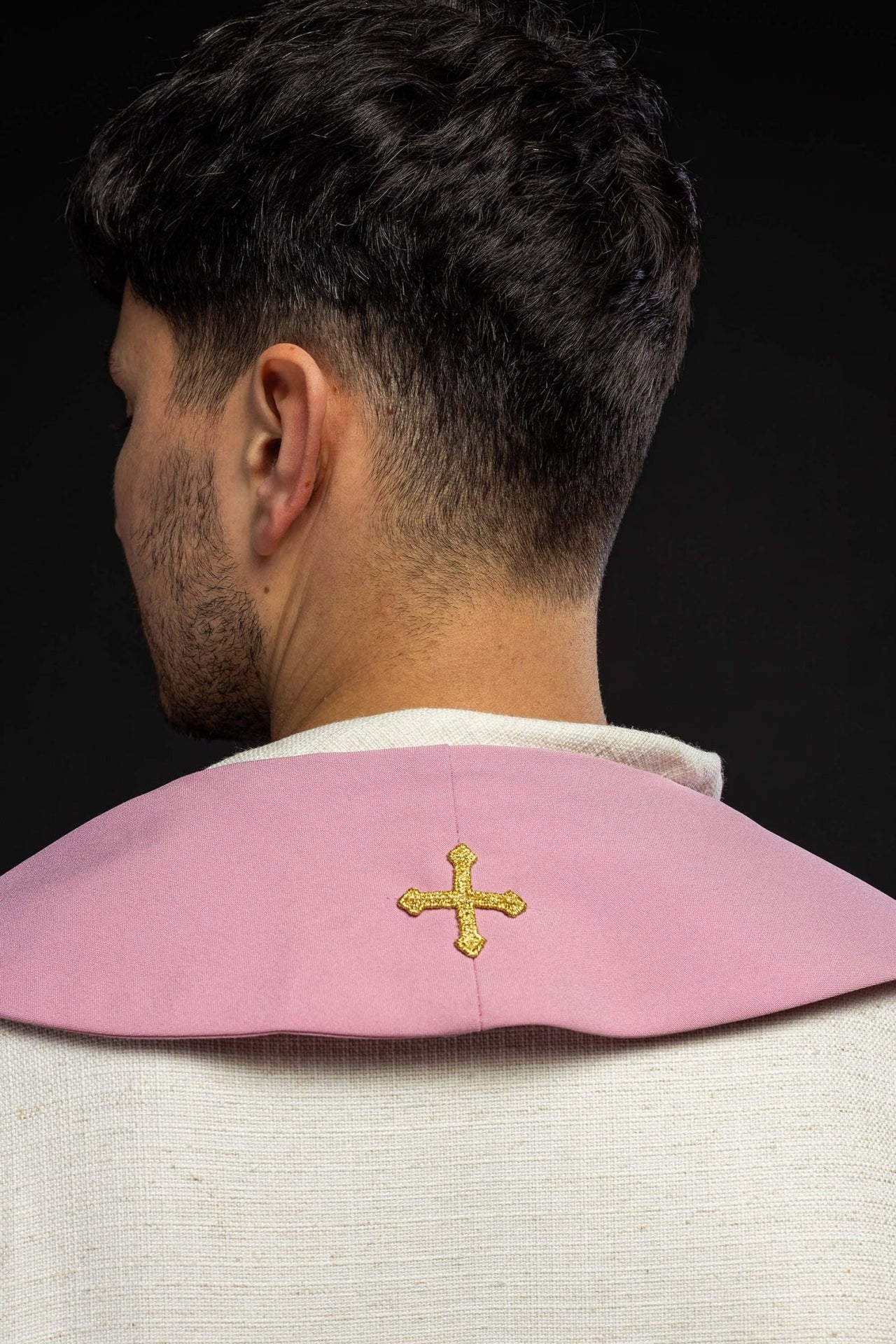 Stuła kapłańska haftowana IHS Różowa