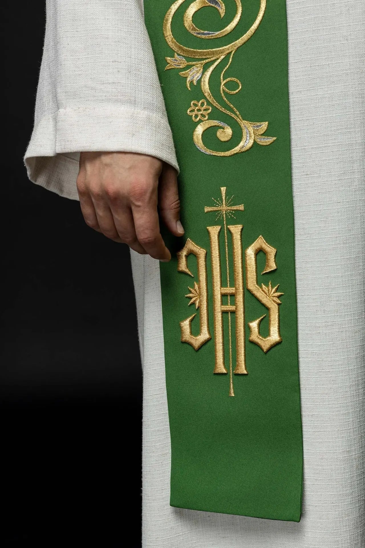 Estola bordada para sacerdote IHS verde