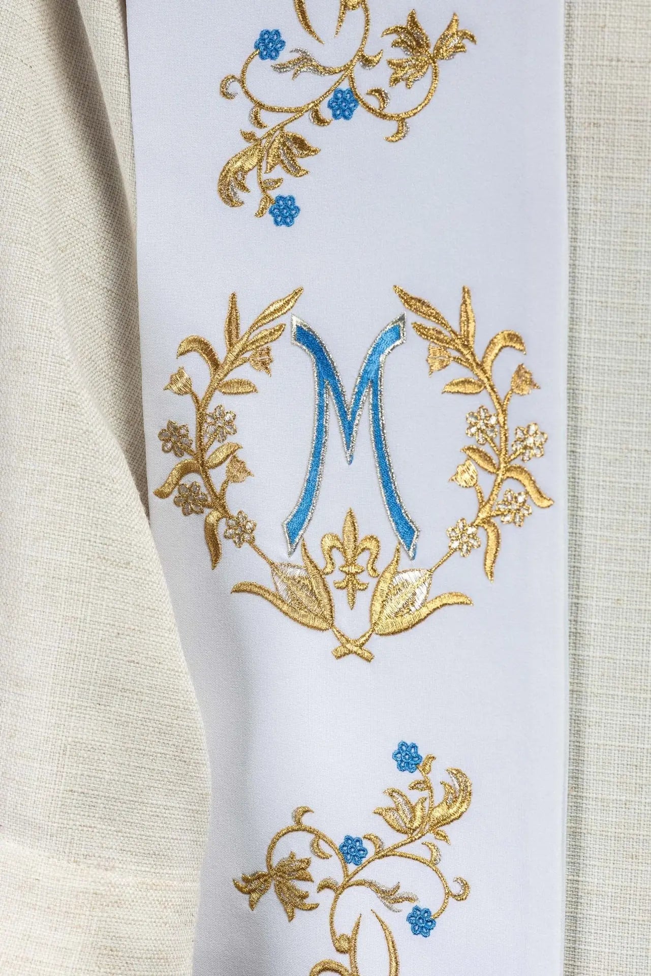 Estola sacerdotal mariana bordada blanca